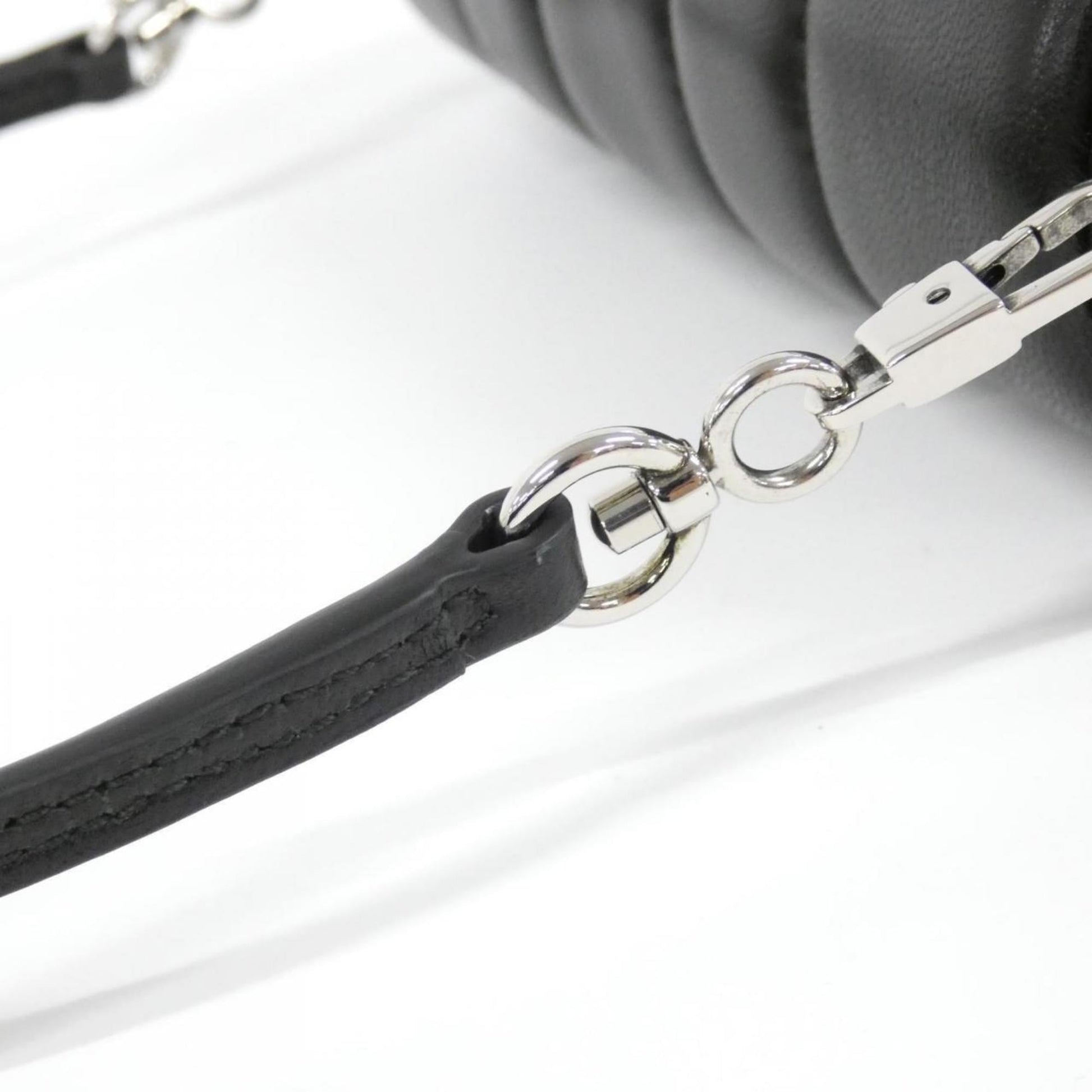 Gucci Black Leather Shoulder Bag