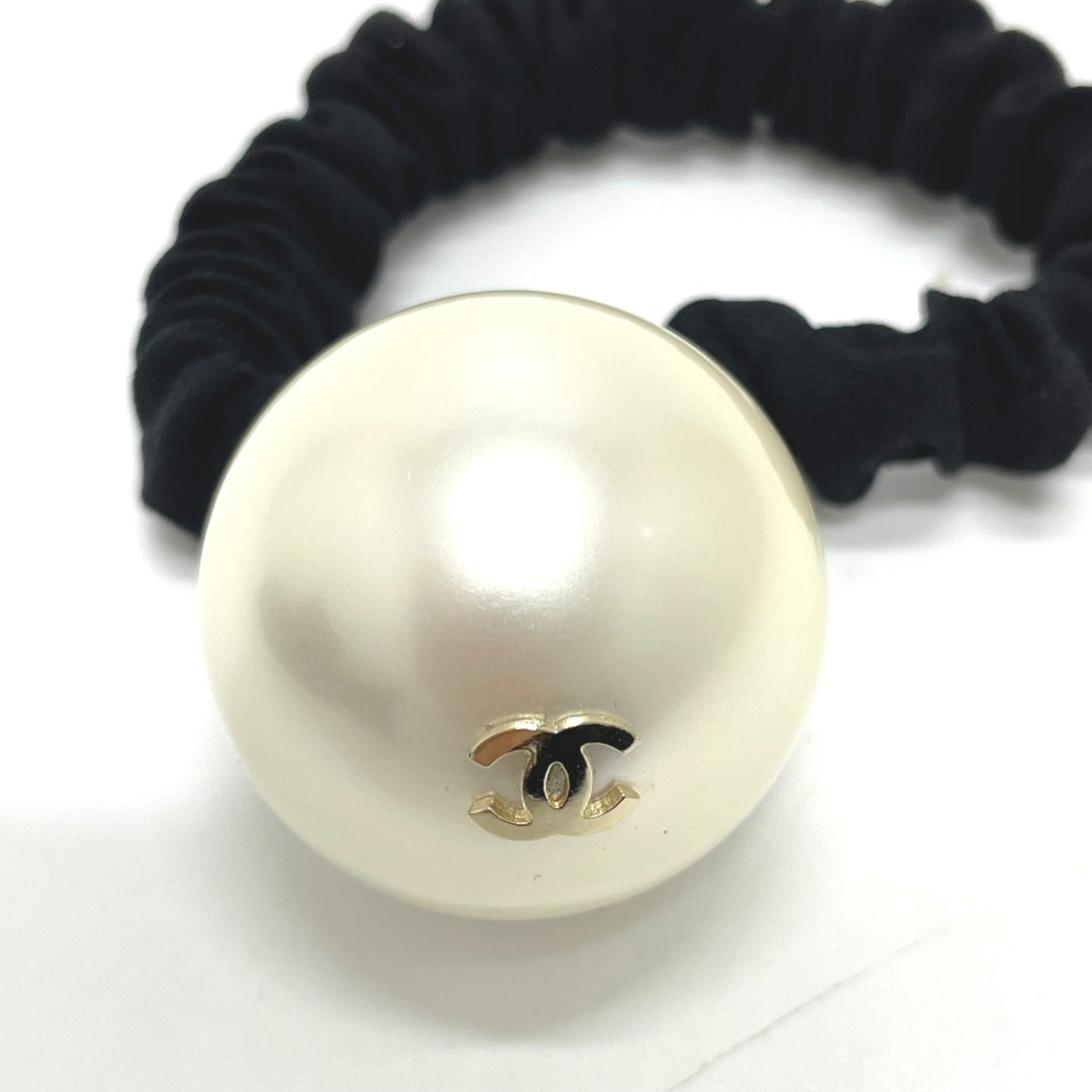 Chanel CC Mark F22V Hair rubber Black x White