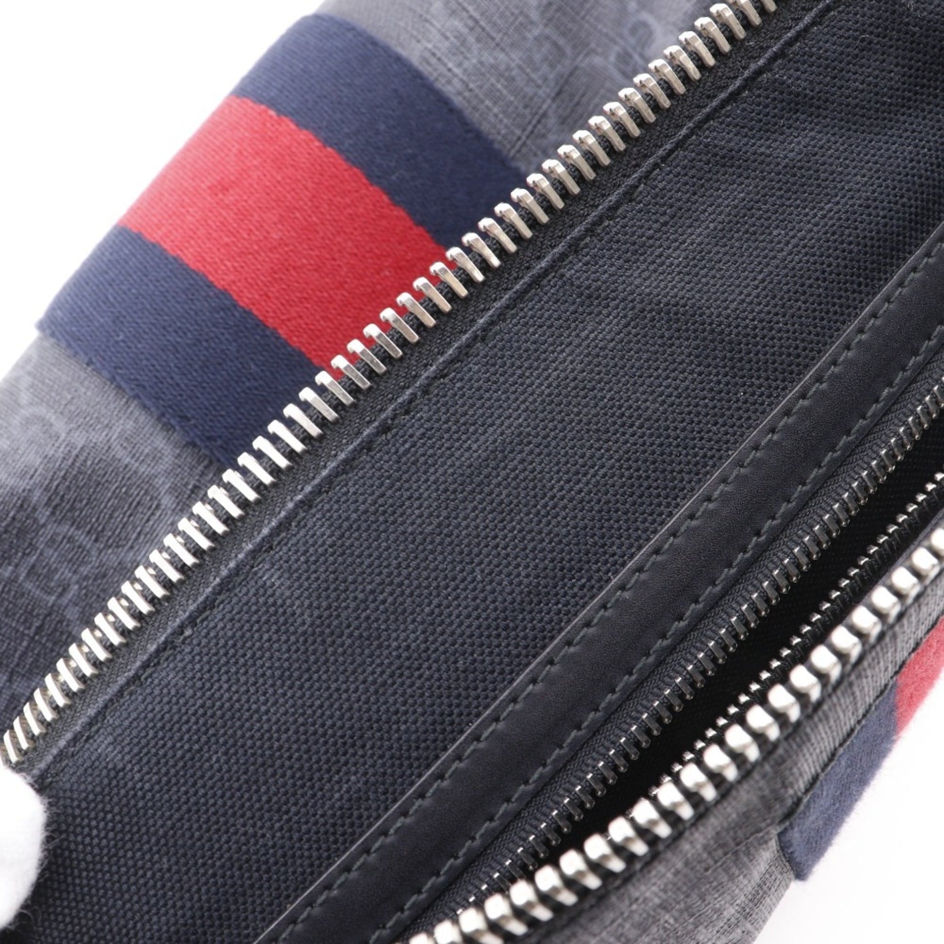 Gucci Black Gg Supreme Messenger Bag Shoulder Bag