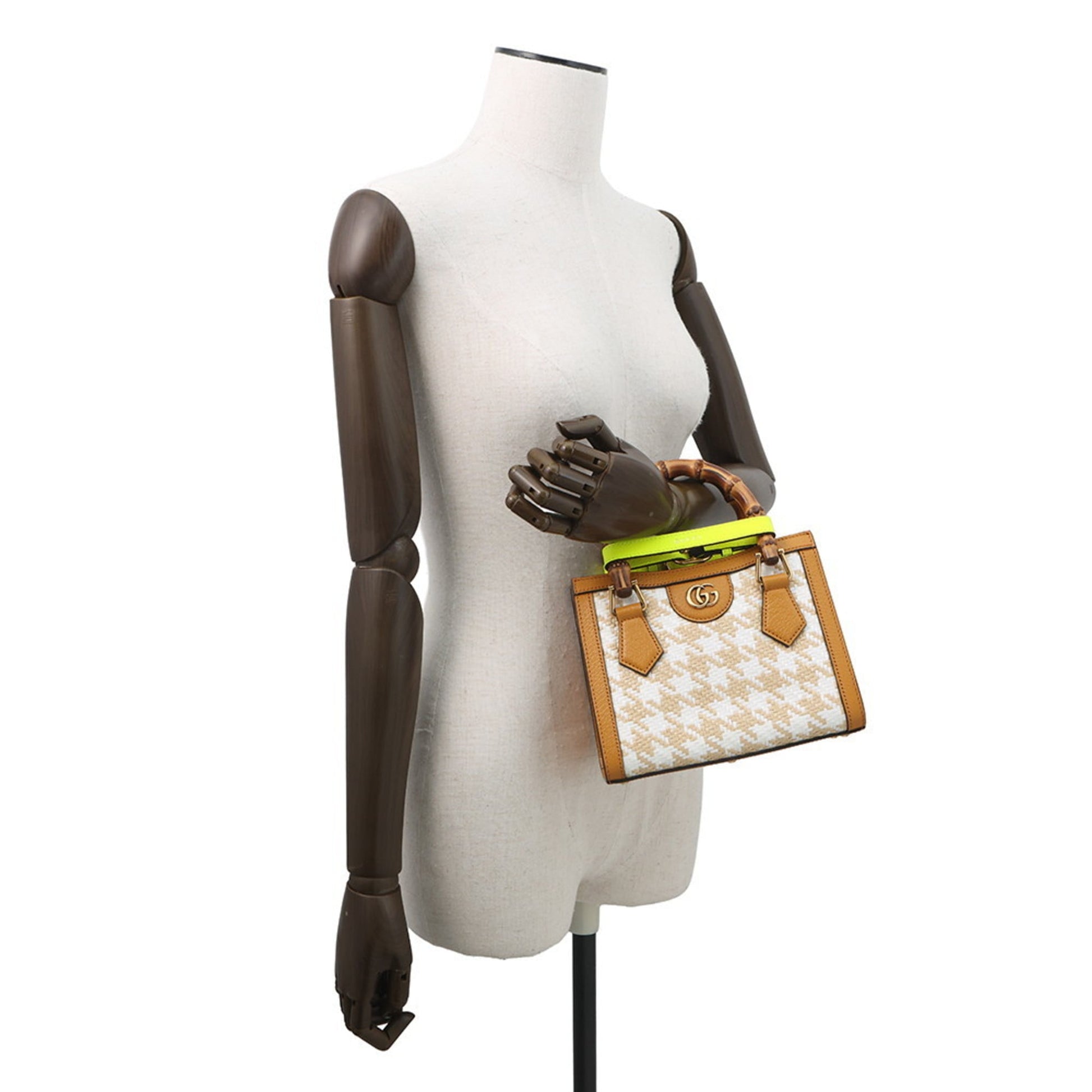 Gucci Light Brown White Raffia Leather Handbag