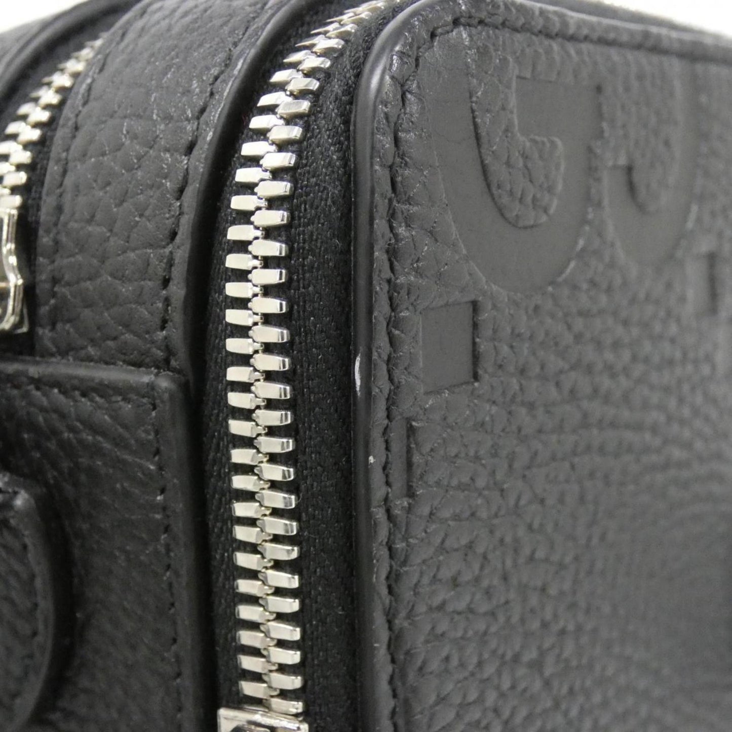 Gucci Black Gg Leather Shoulder Bag