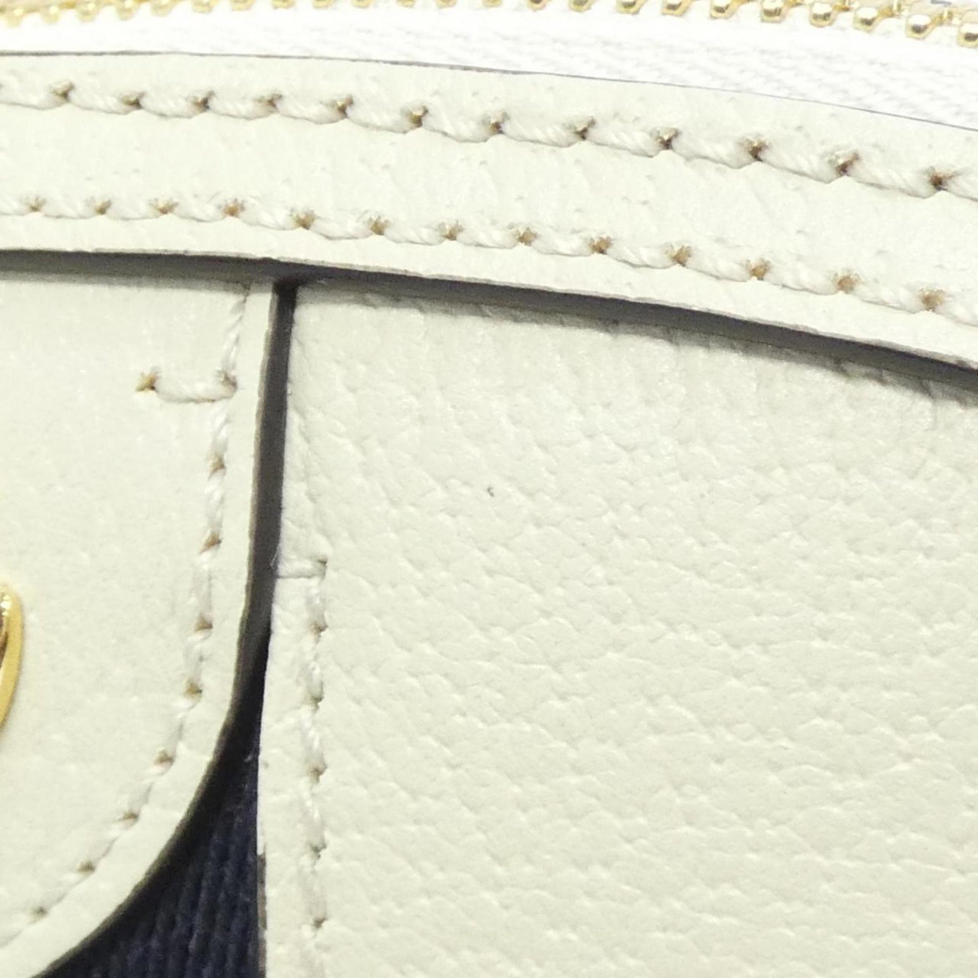 Gucci White Leather Handbag