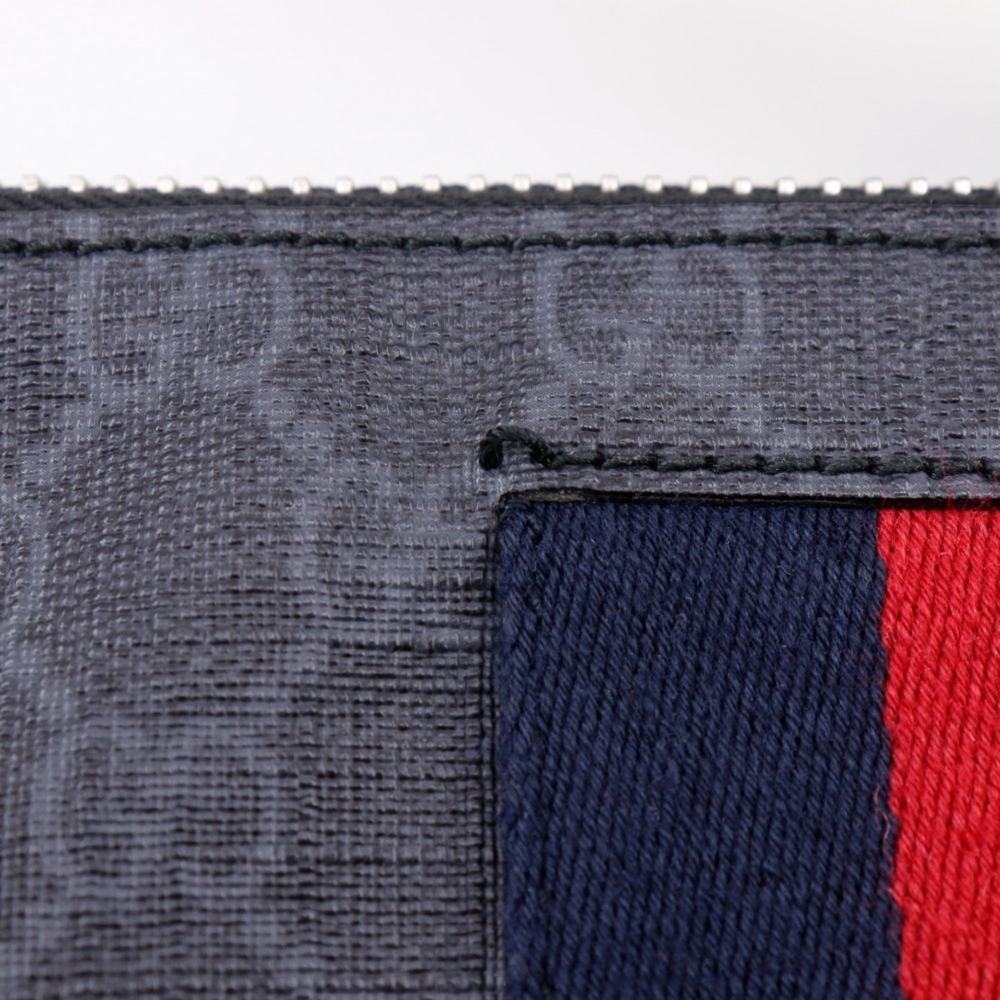 Gucci Black Gg Supreme Messenger Bag Shoulder Bag