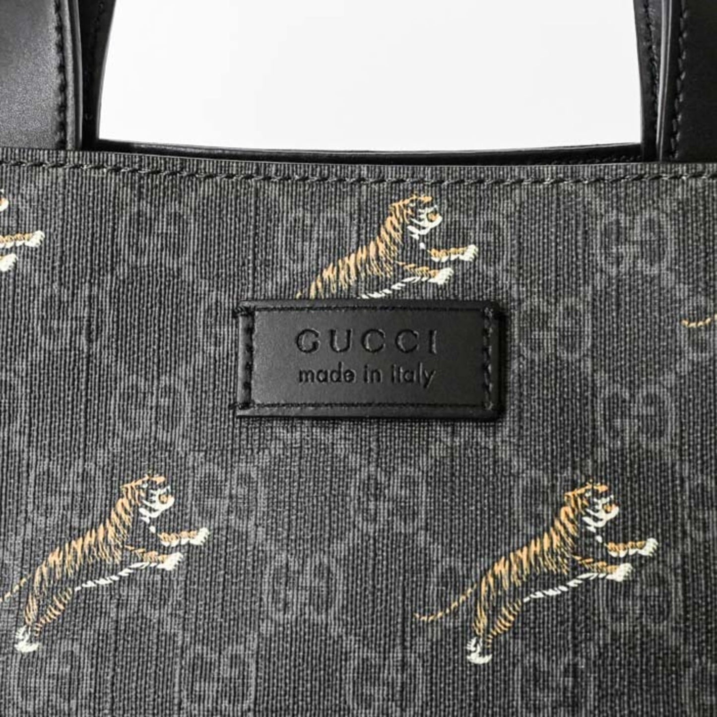 Gucci Black Gg Supreme Leather Shoulder Bag Tote Bag