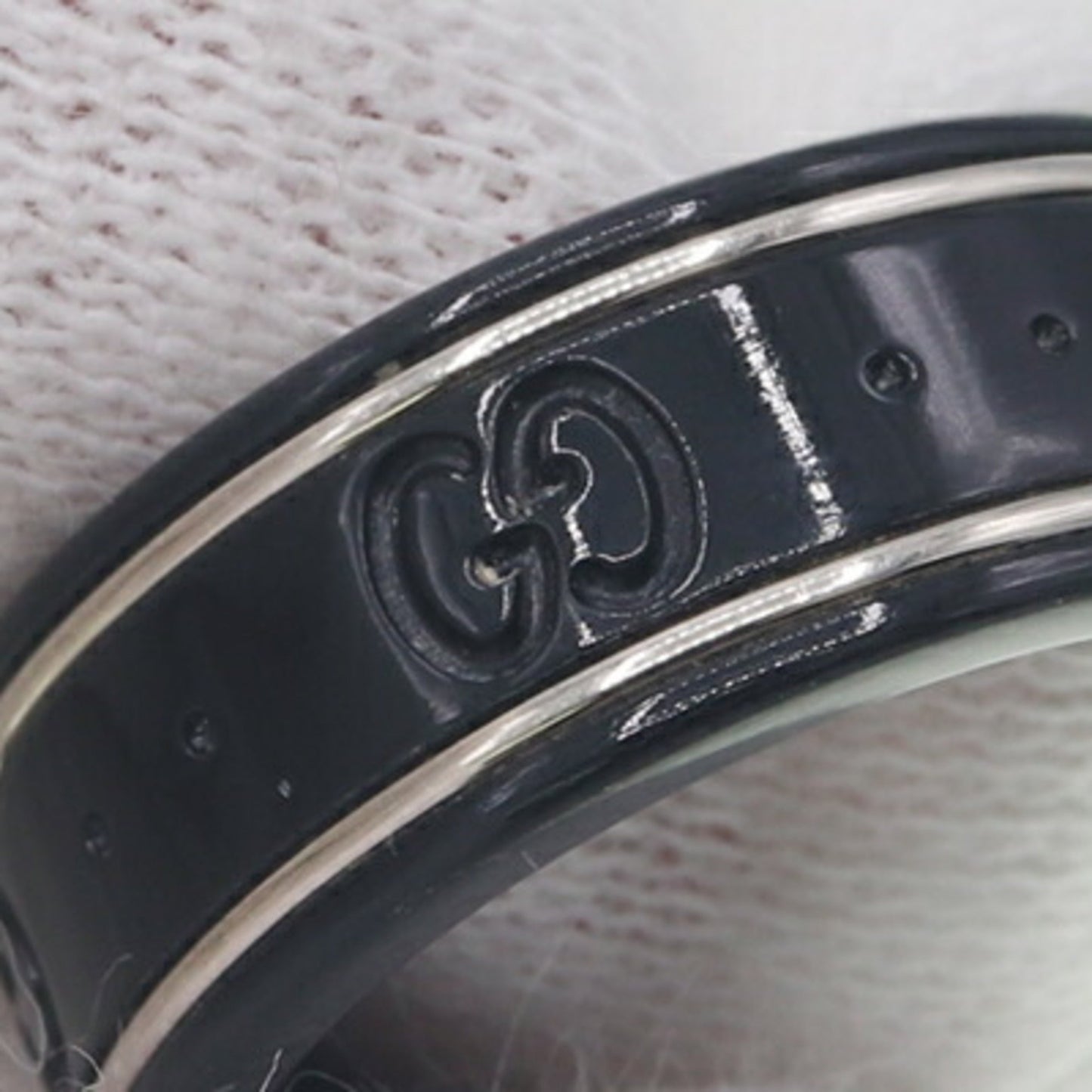 Gucci Silver Black White Gold (18K) Band Ring