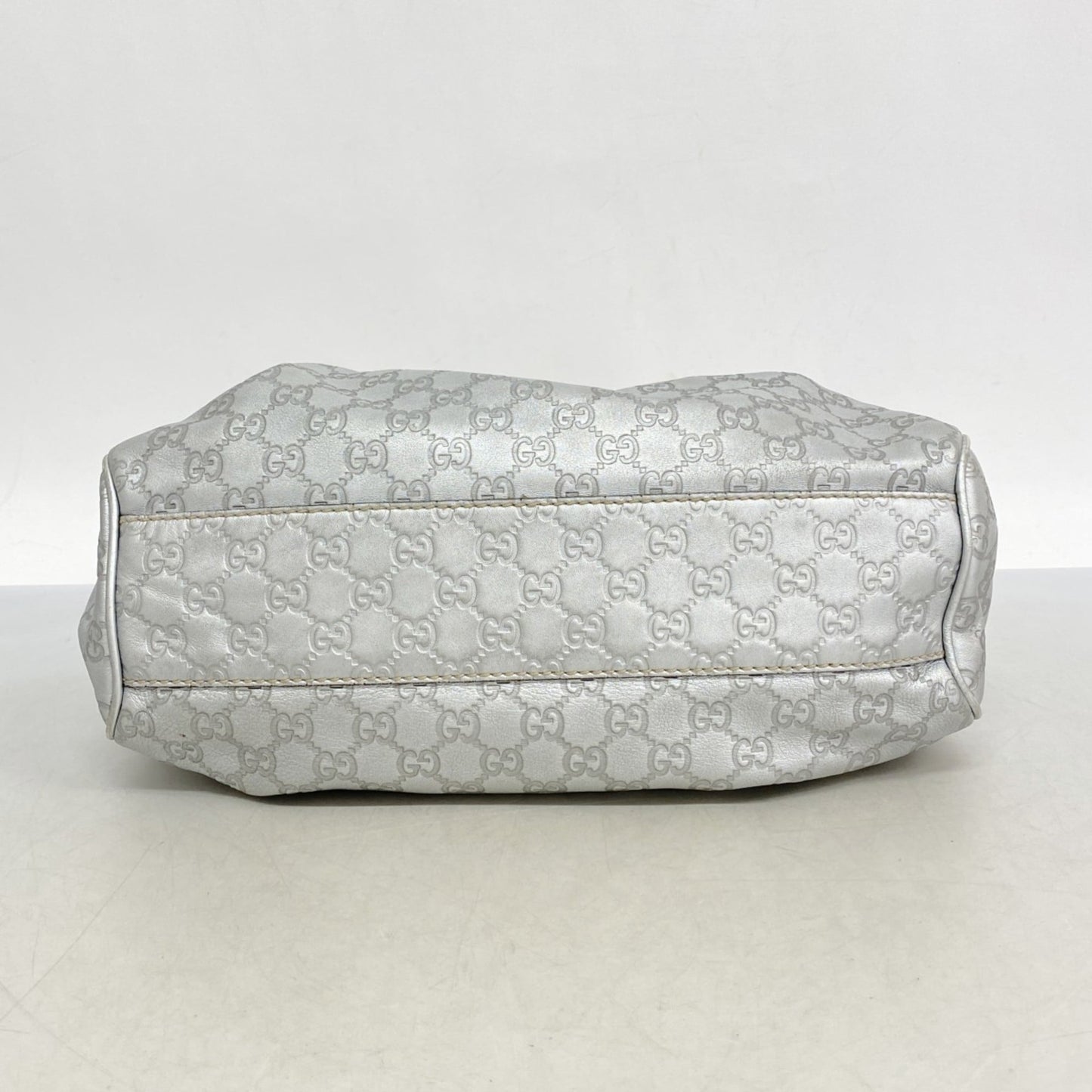 Gucci Silver Leather Handbag