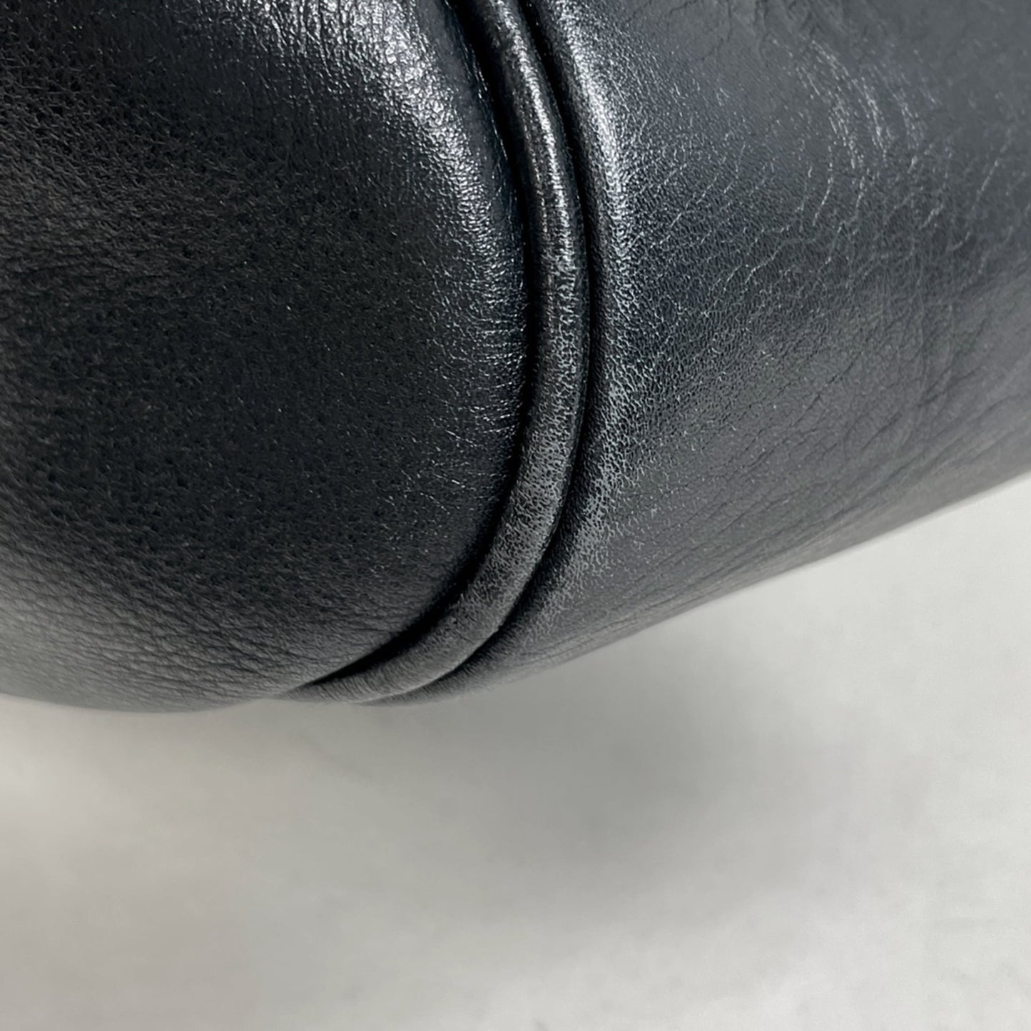 Gucci Navy Leather Shoulder Bag