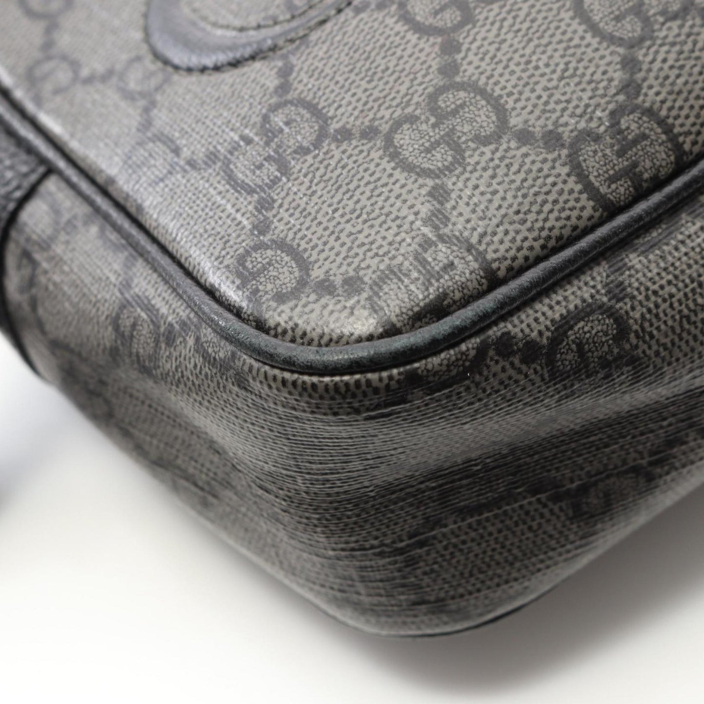 Gucci Black Gray Gg Supreme Shoulder Bag