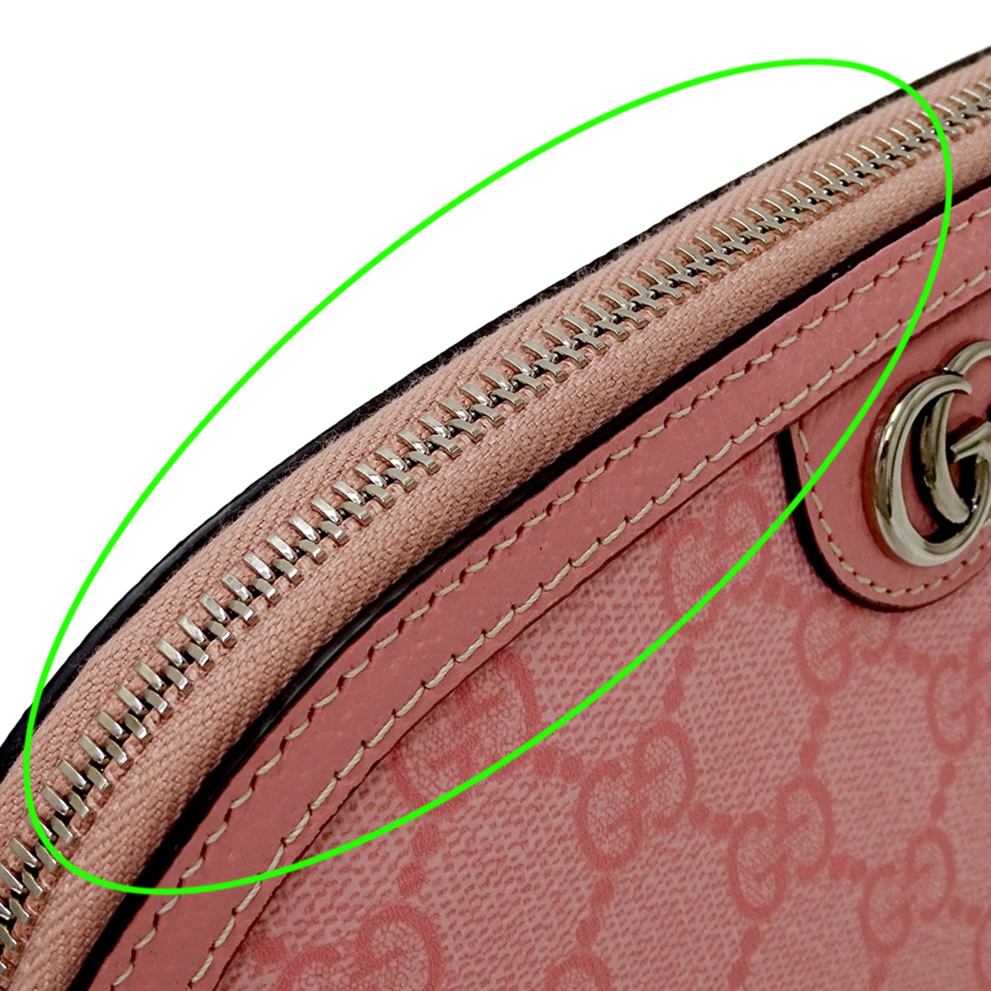 Gucci Pink Gg Supreme Pouch
