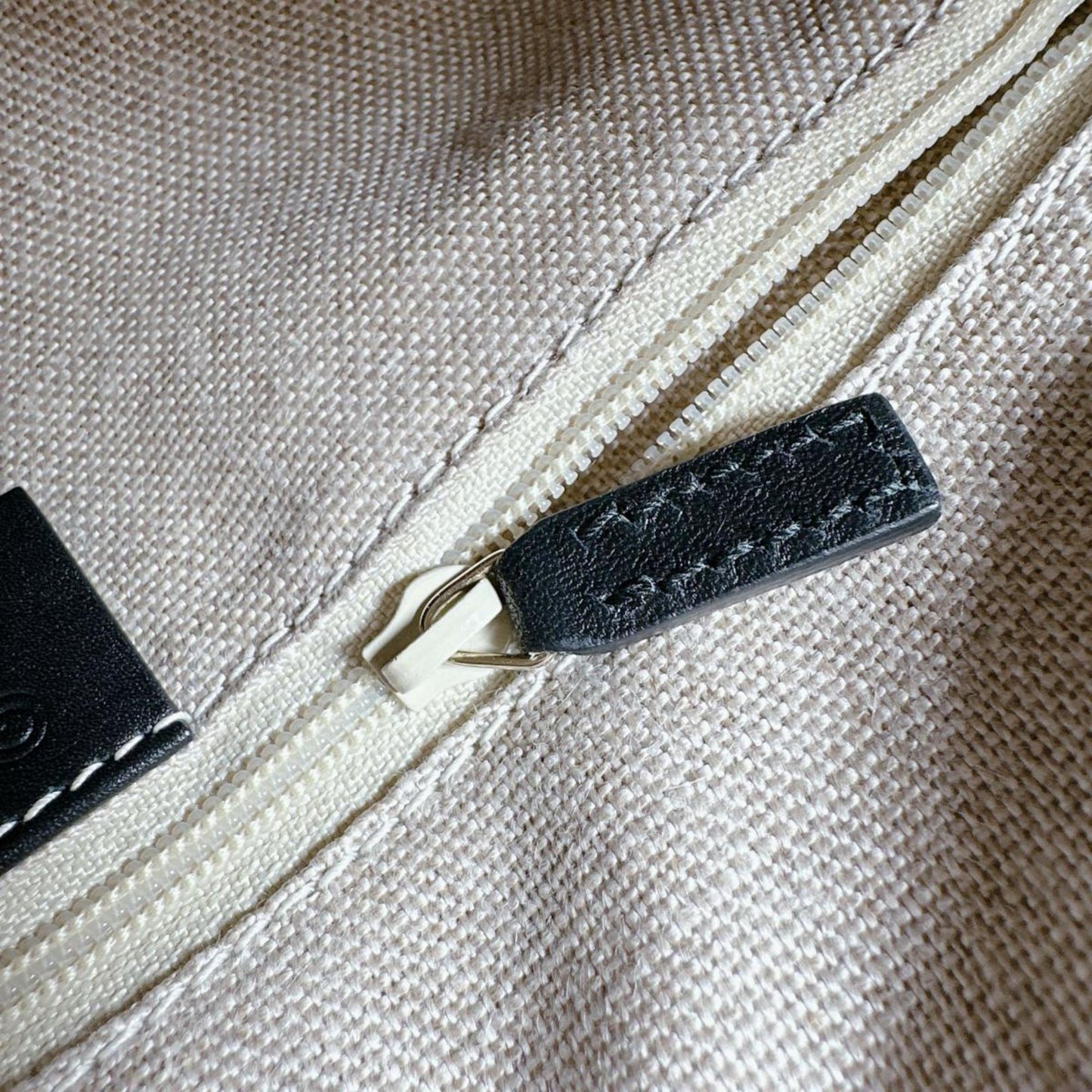 Gucci Black Leather Shoulder Bag