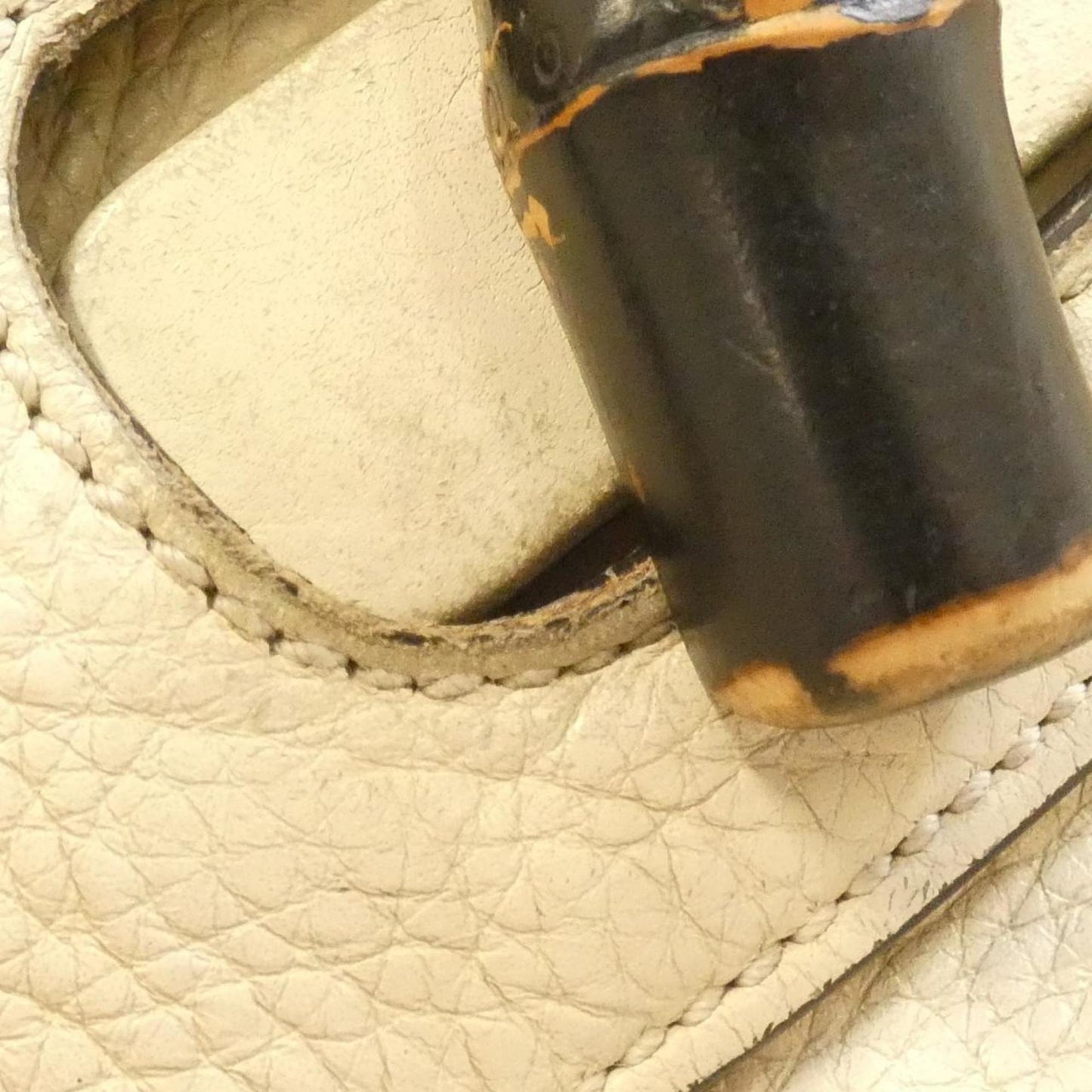 Gucci Off-White Leather Handbag