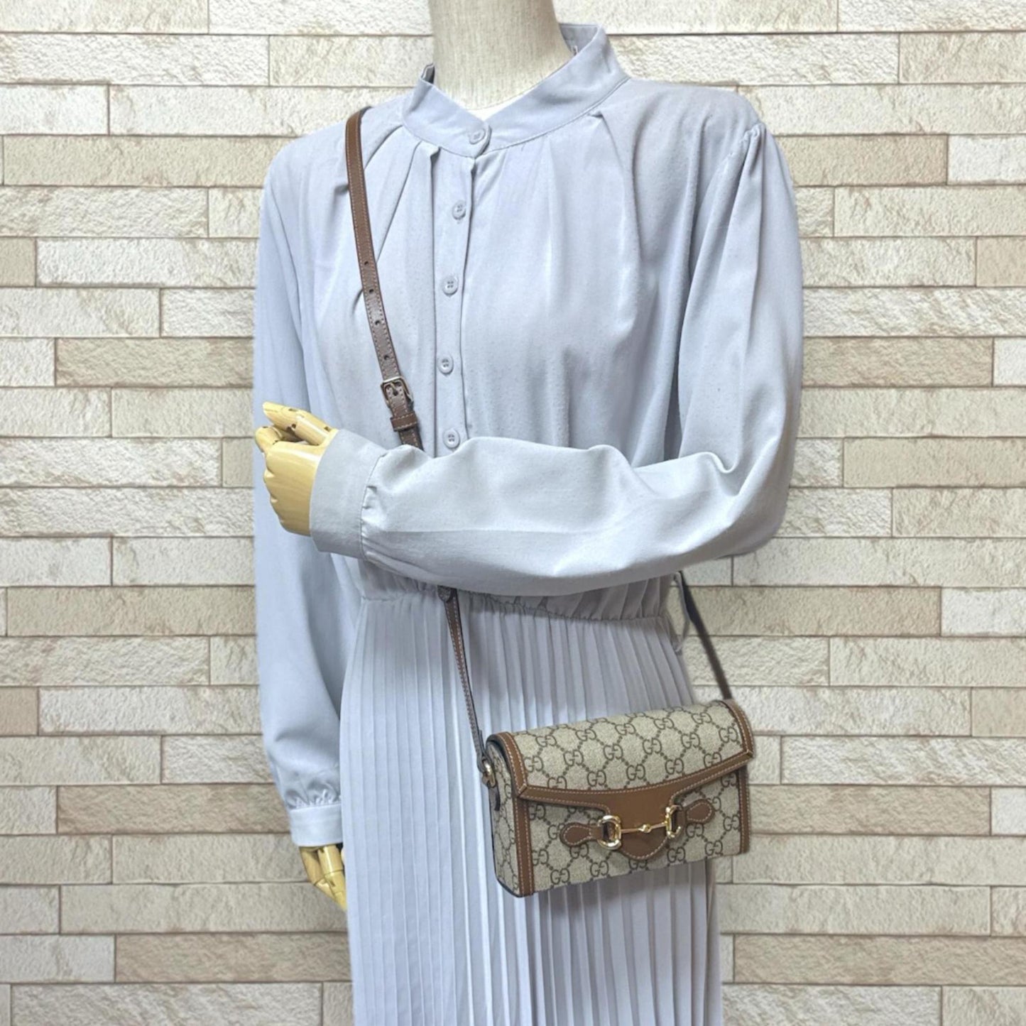 Gucci Horsebit Beige Brown Gg Supreme Shoulder Bag