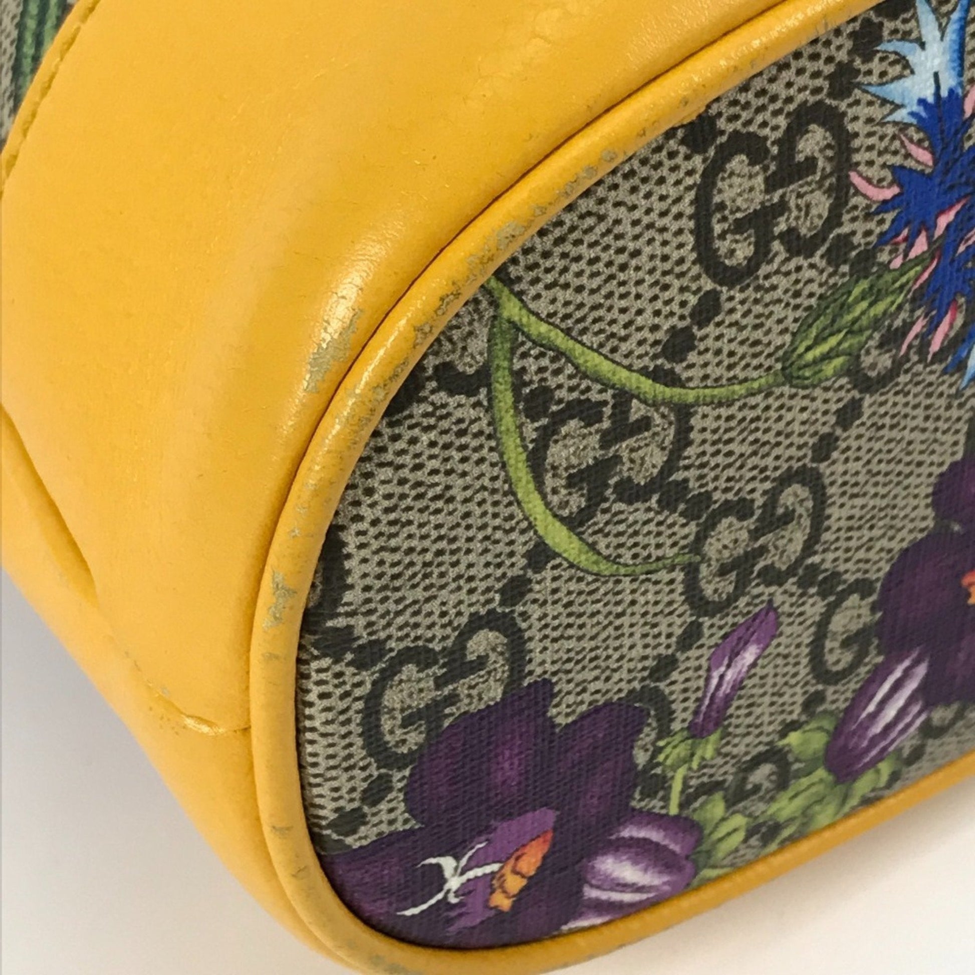 Gucci Beige Multi-Color Gg Supreme Handbag Shoulder Bag