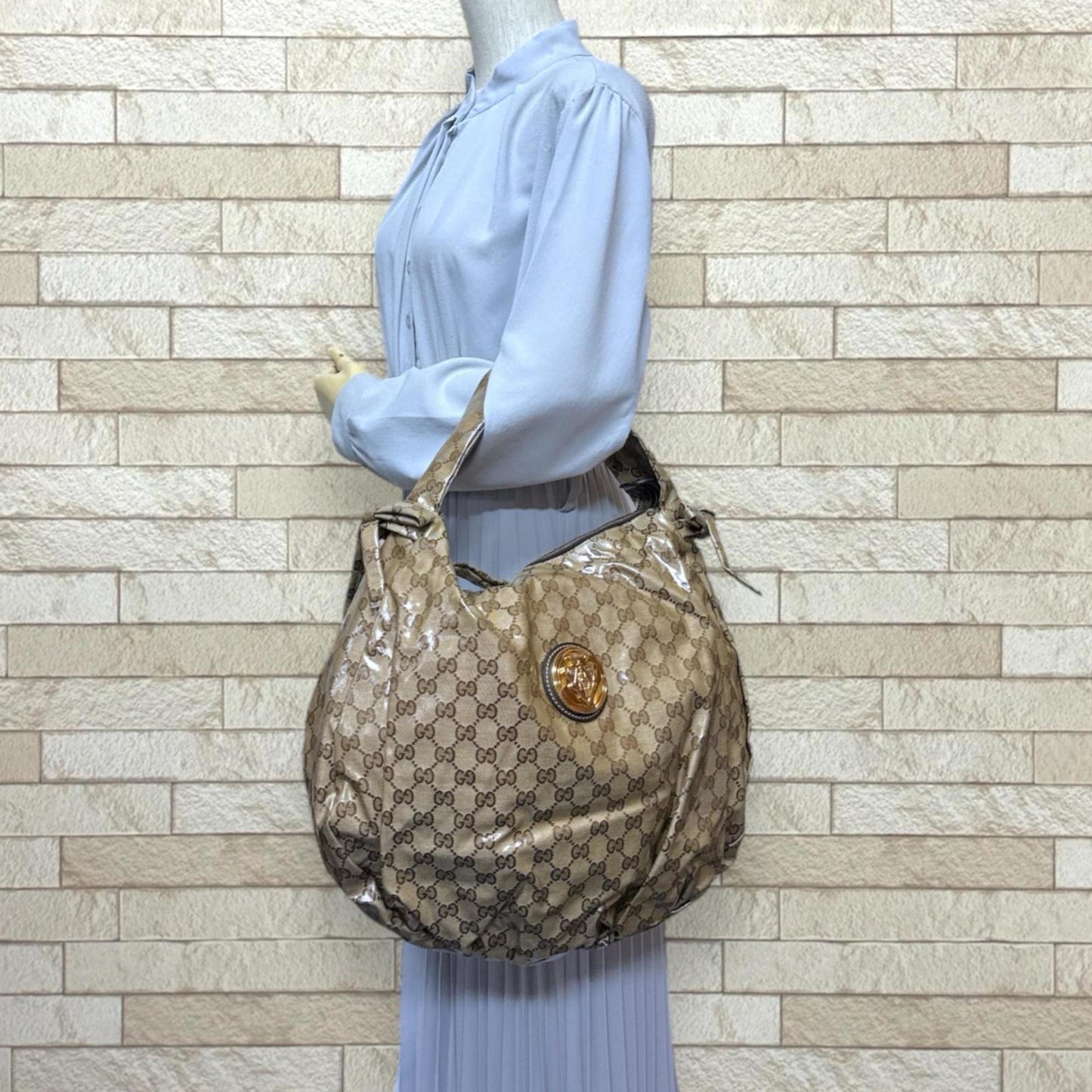 Gucci Beige Gg Crystal Handbag