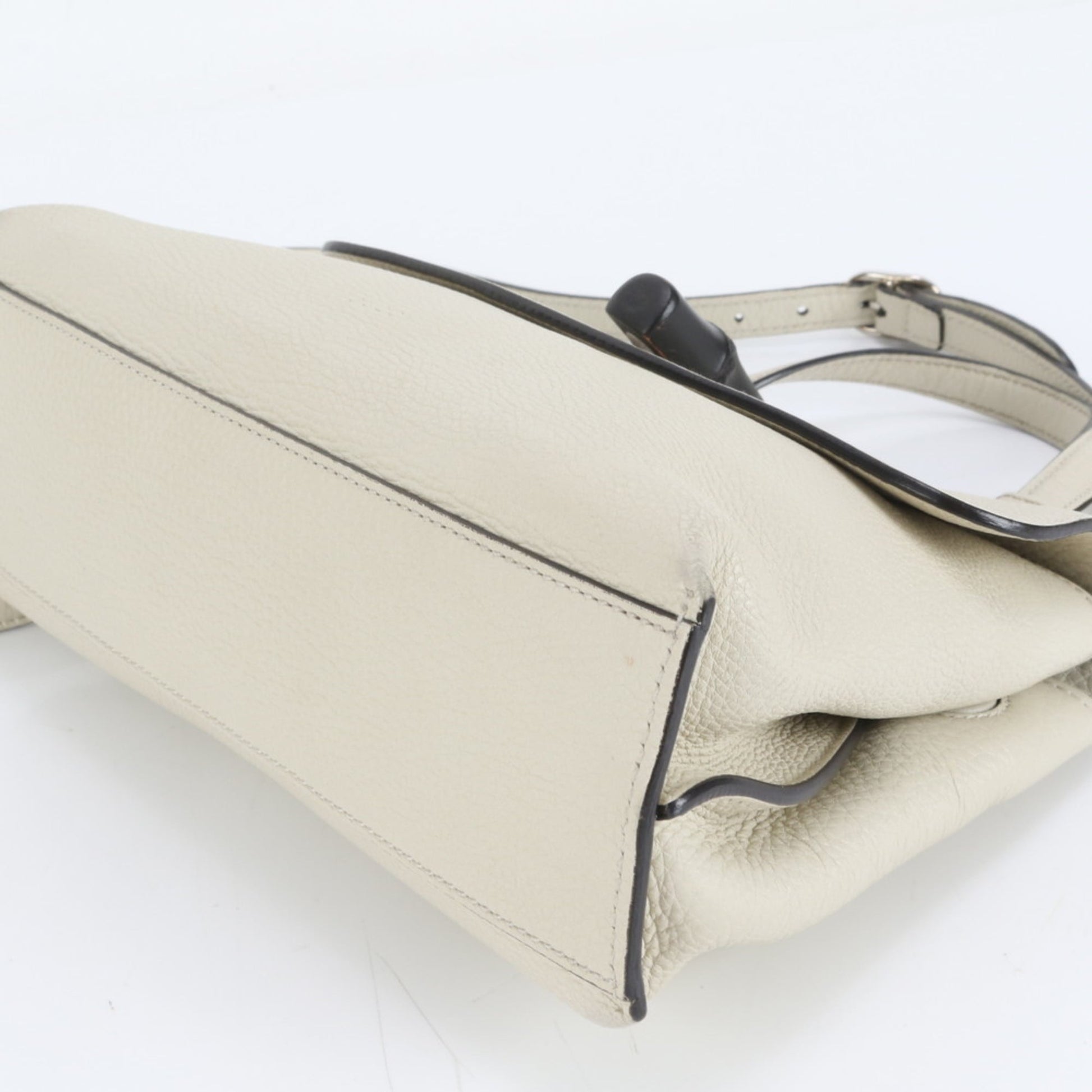 Gucci Ivory Leather Shoulder Bag
