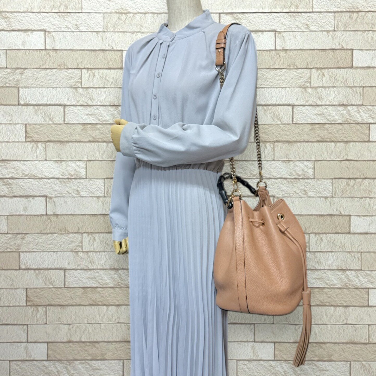 Gucci Beige Bamboo Leather Shoulder Bag