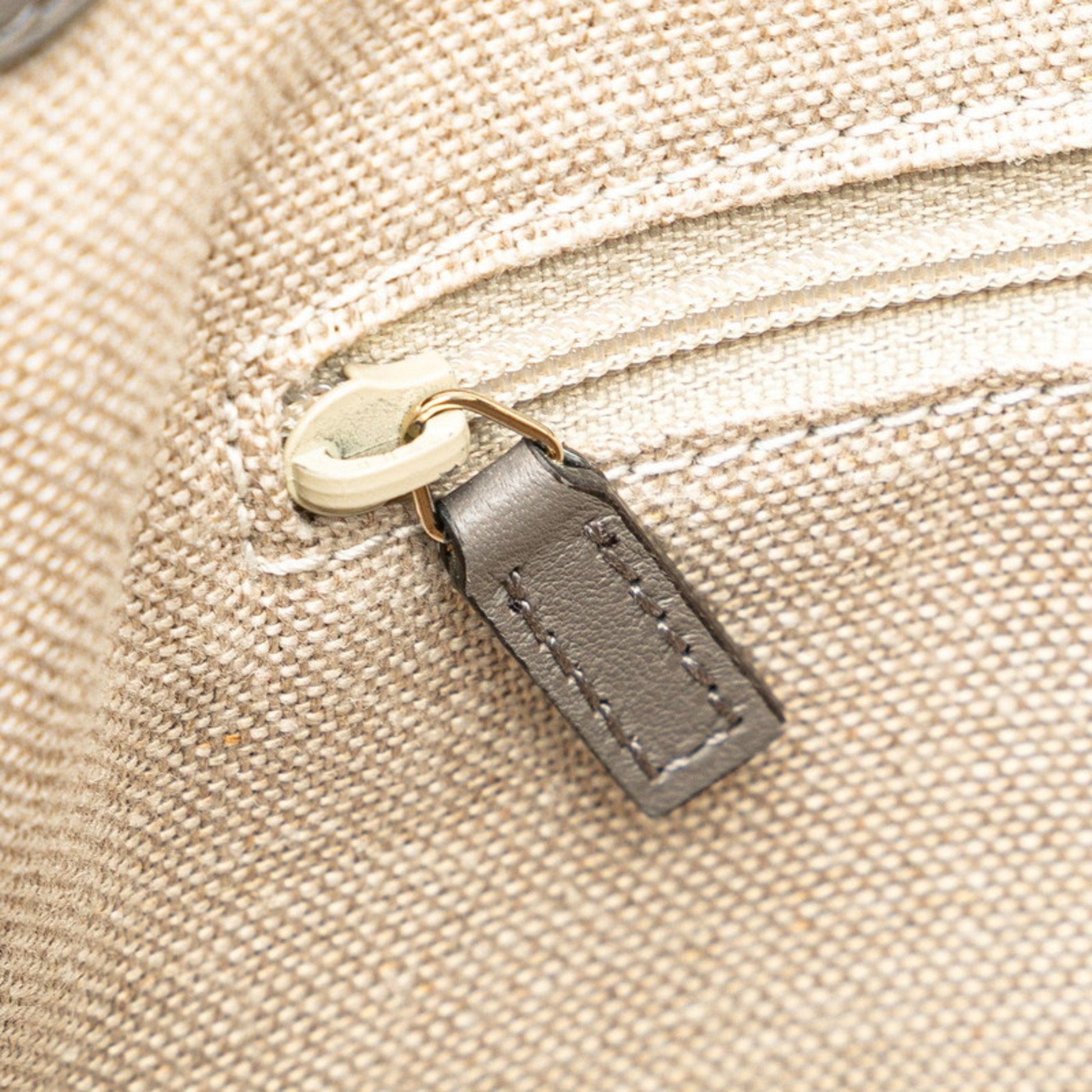 Gucci Gray Leather Shoulder Bag Tote Bag