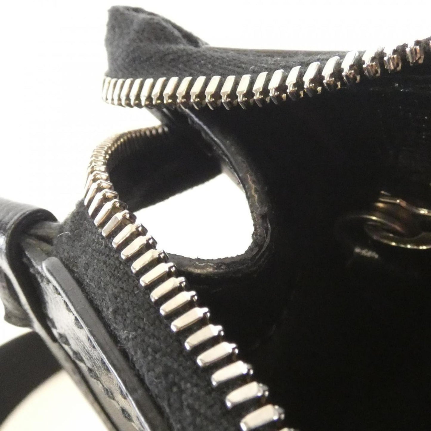 Gucci Black Gg Supreme Shoulder Bag