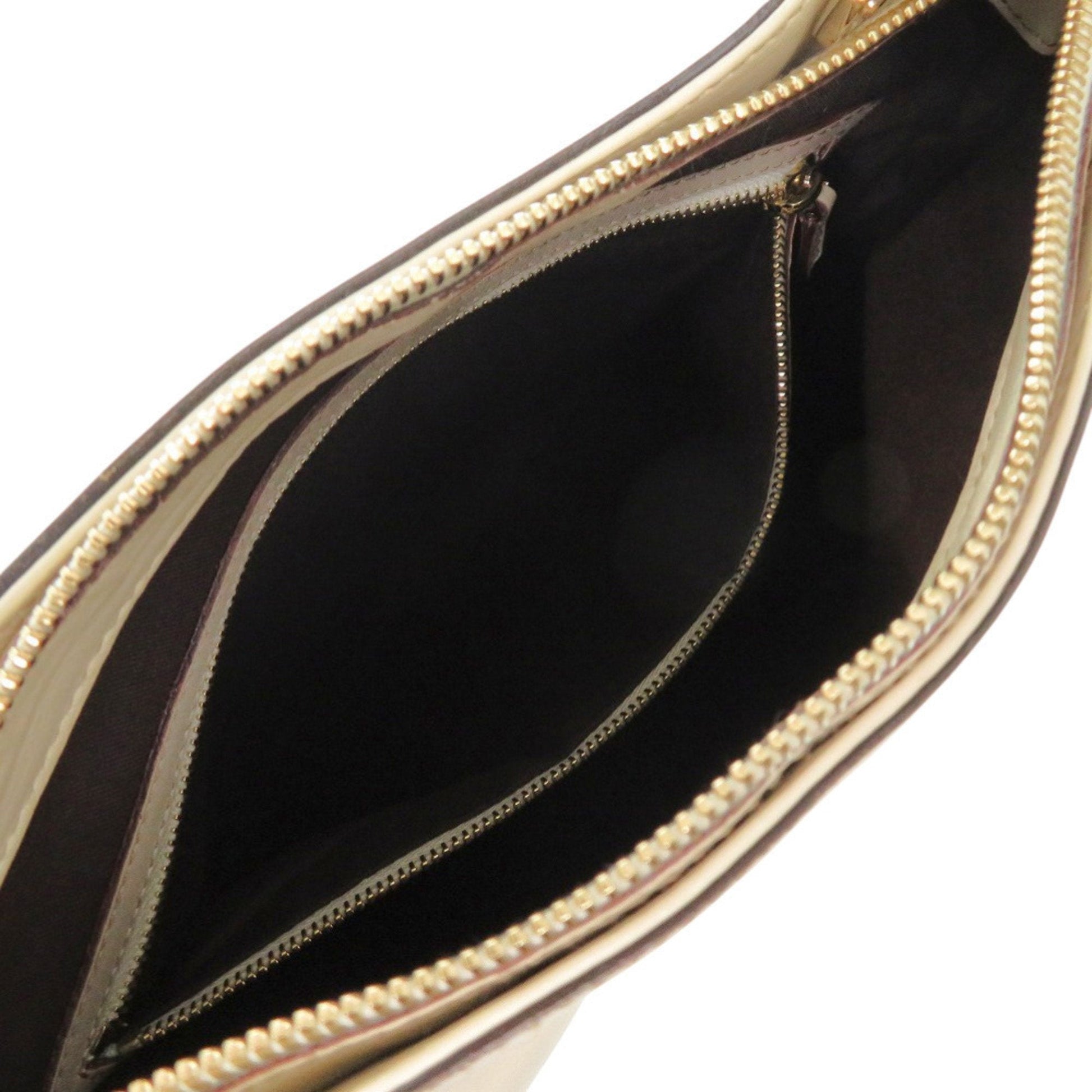Gucci Ivory Leather Shoulder Bag