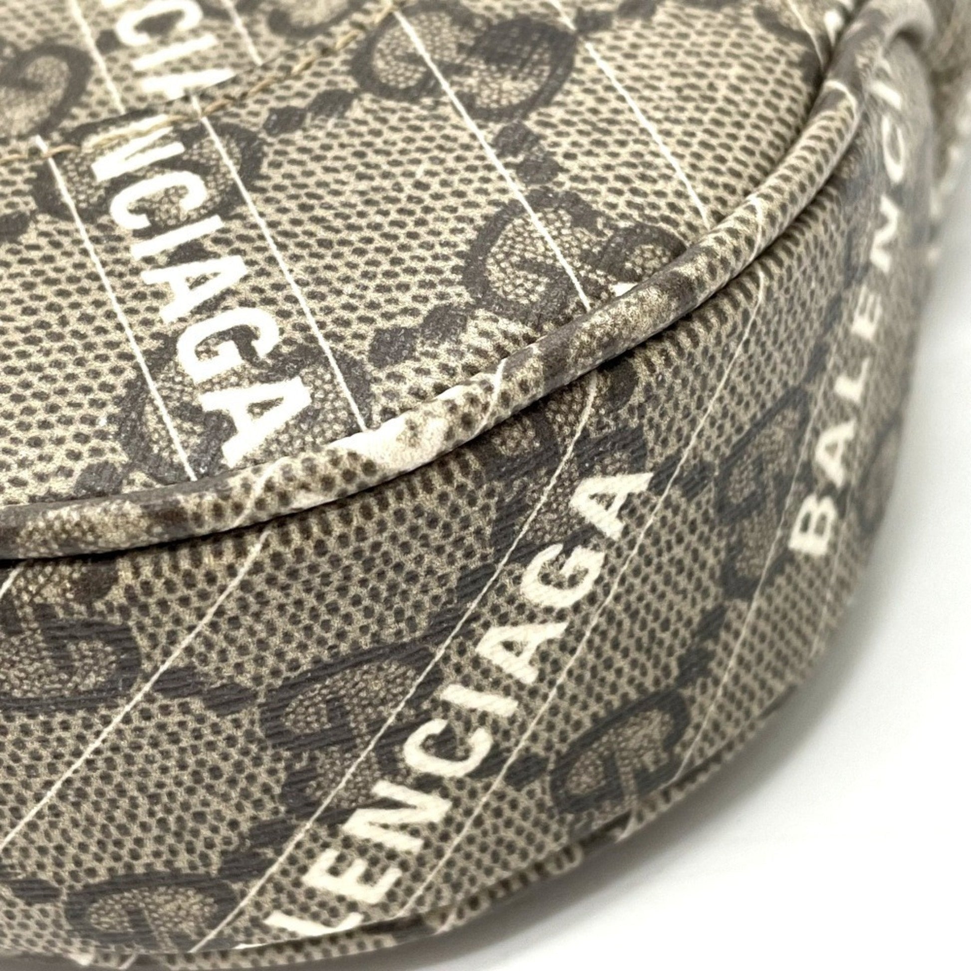 Gucci Beige Gg Supreme Handbag