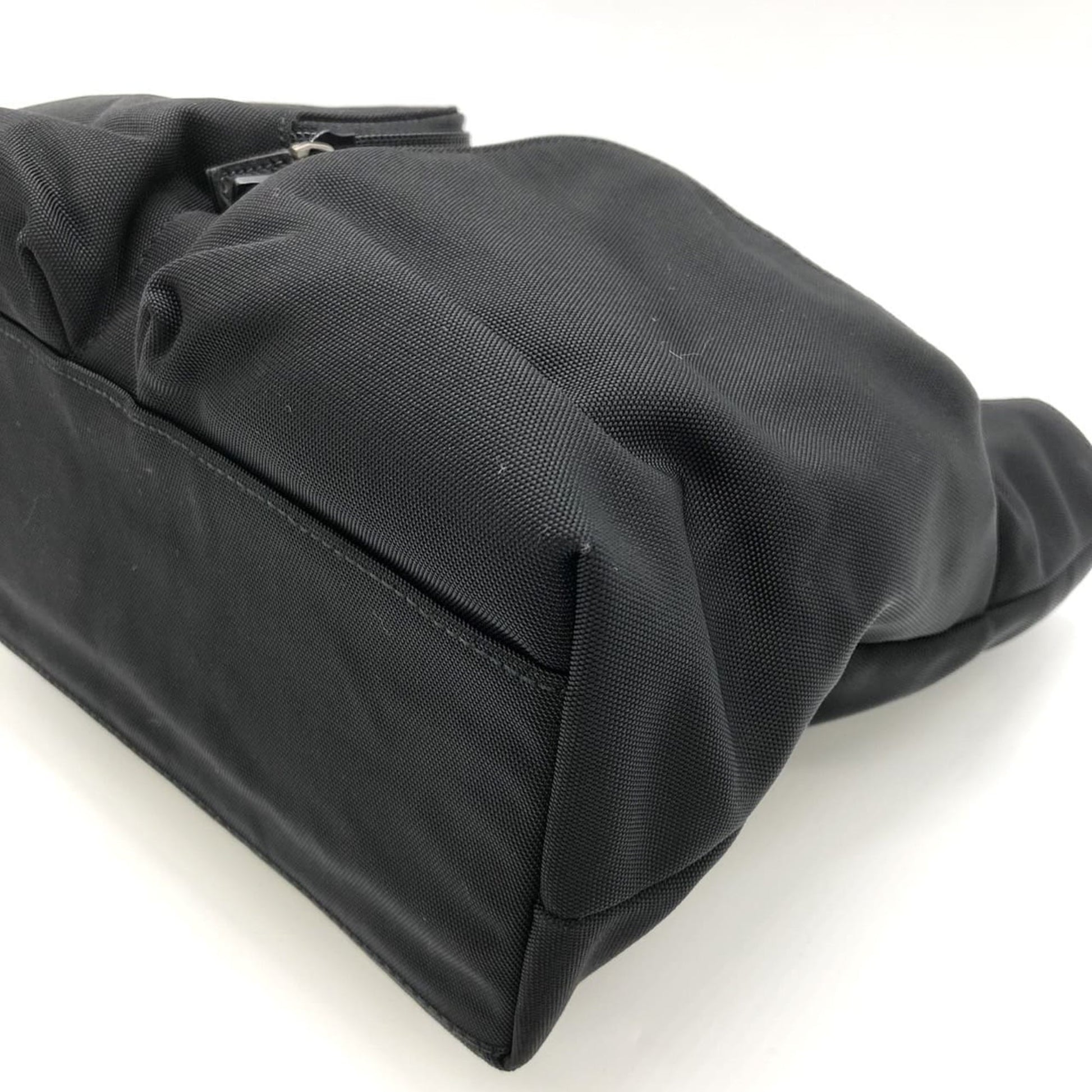 Gucci Black Nylon Leather Handbag