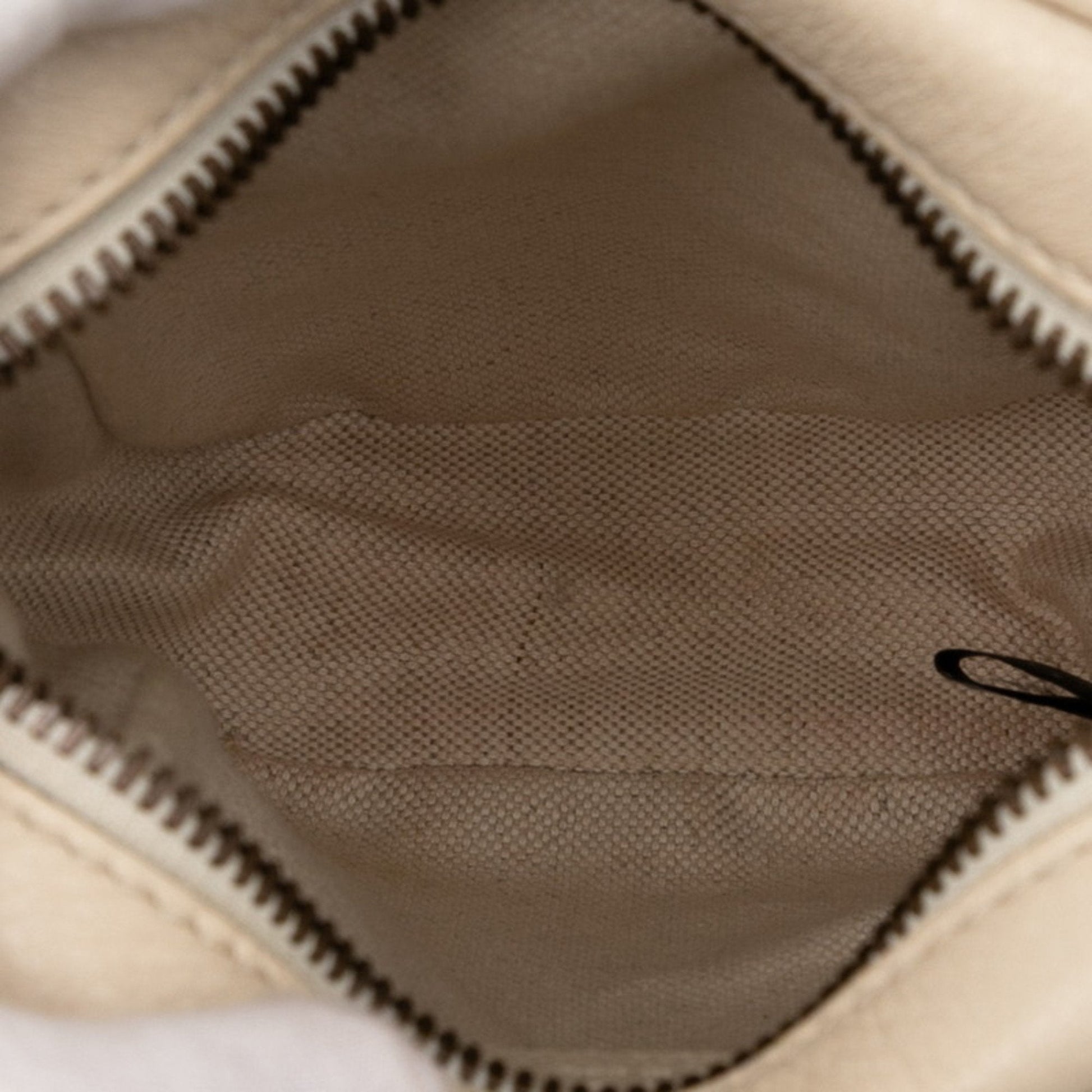 Gucci Ivory Leather Shoulder Bag
