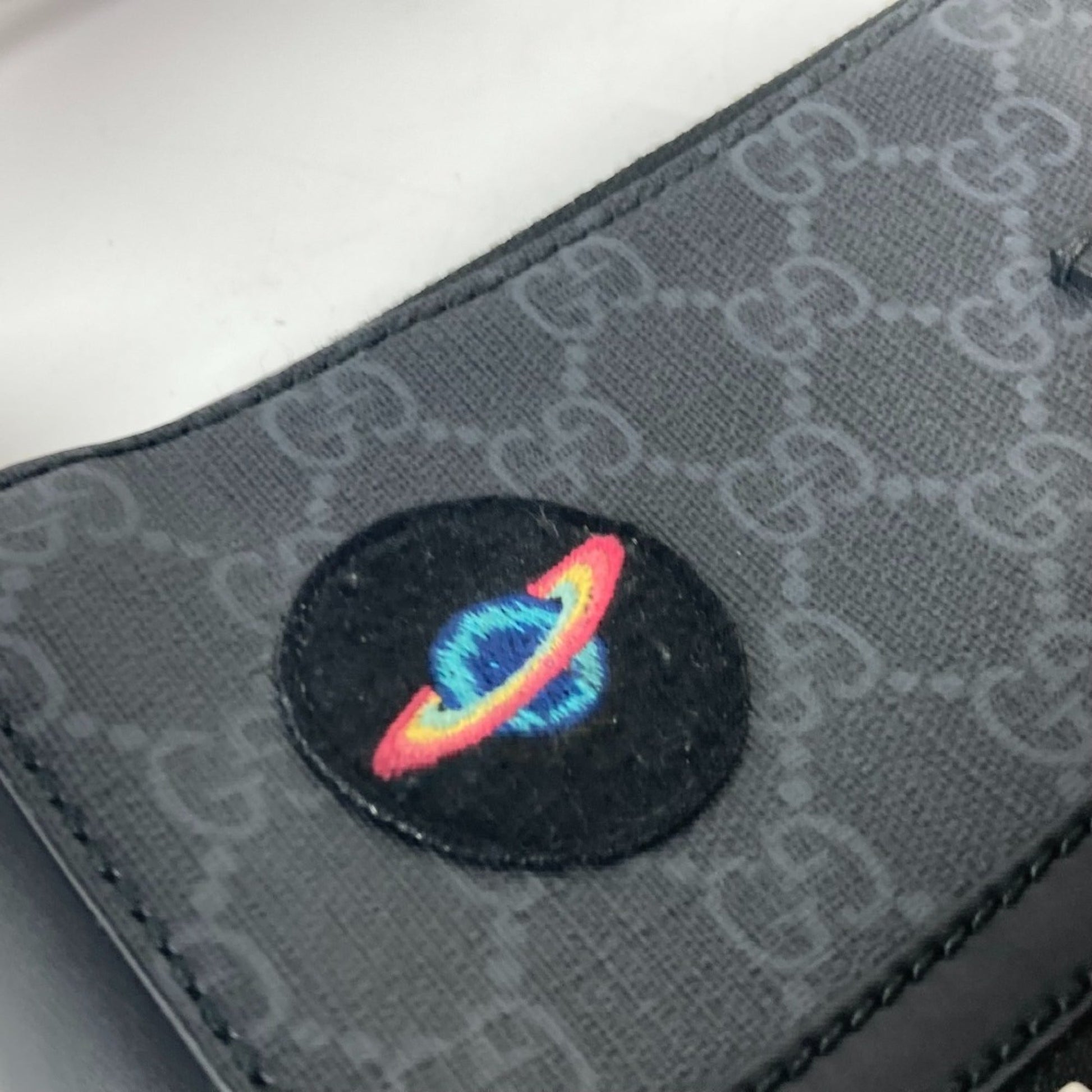 Gucci Black Multi-Color Gg Supreme Messenger Bag Shoulder Bag