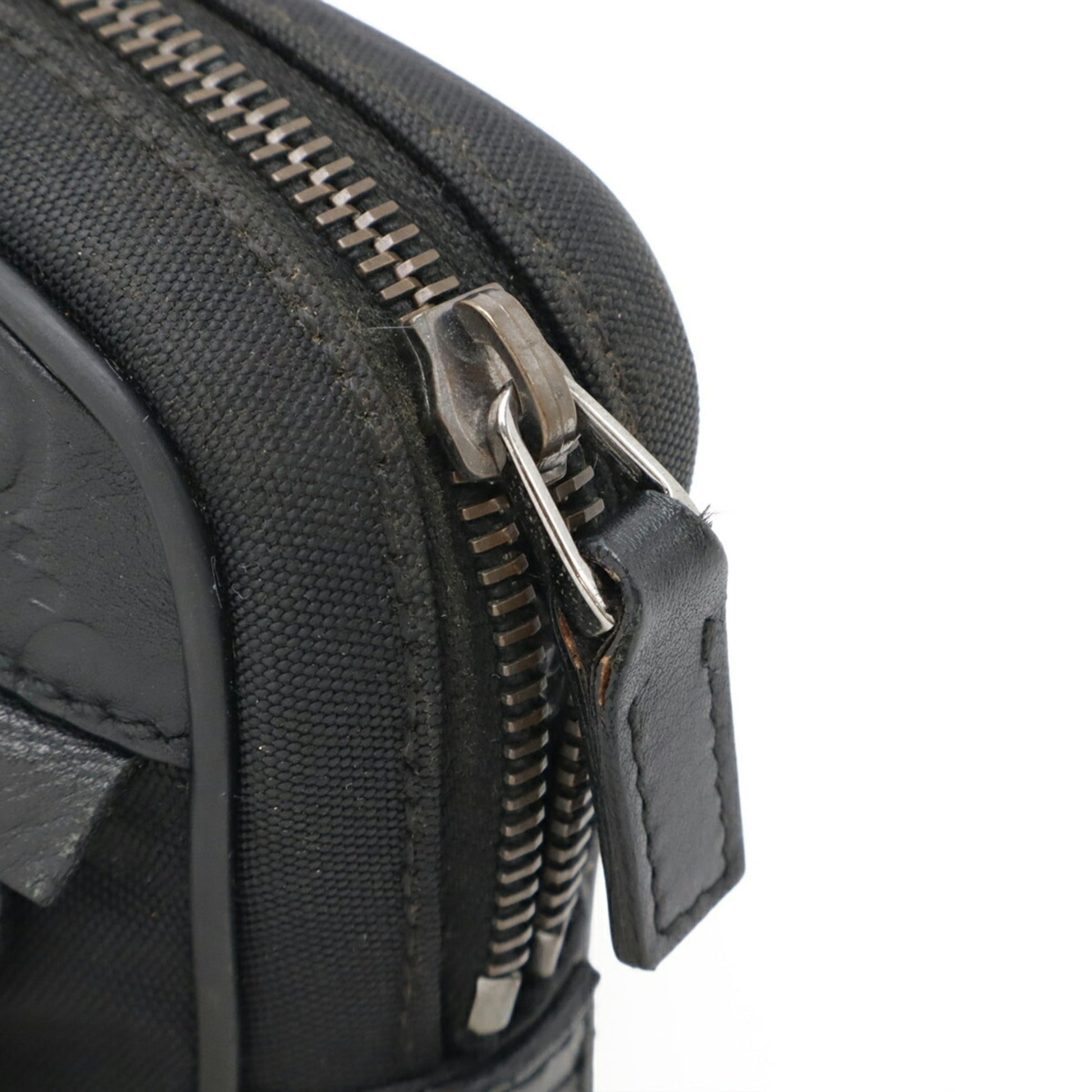 Gucci Black Nylon Canvas Leather Fanny Pack Pouch