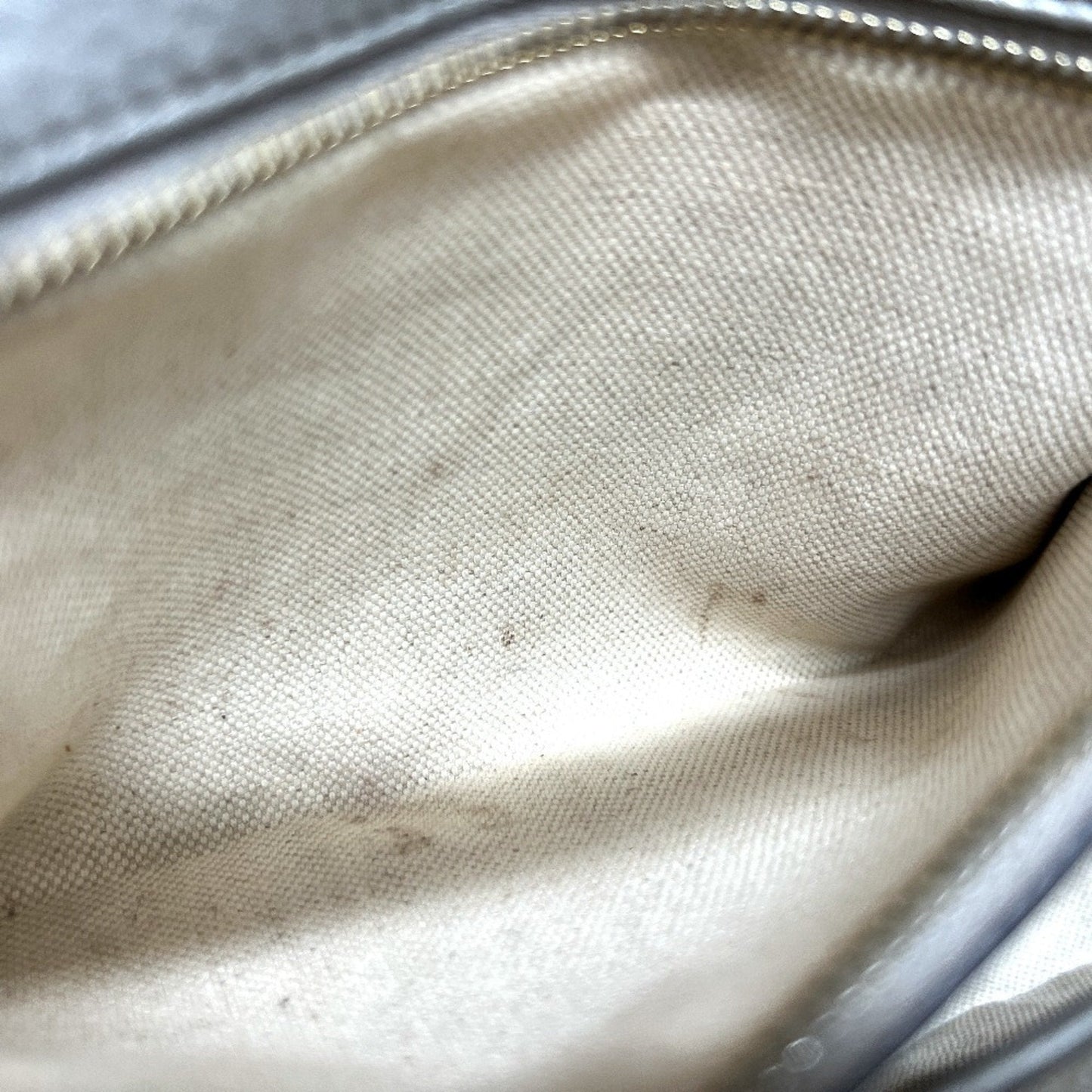 Gucci Silver Leather Handbag