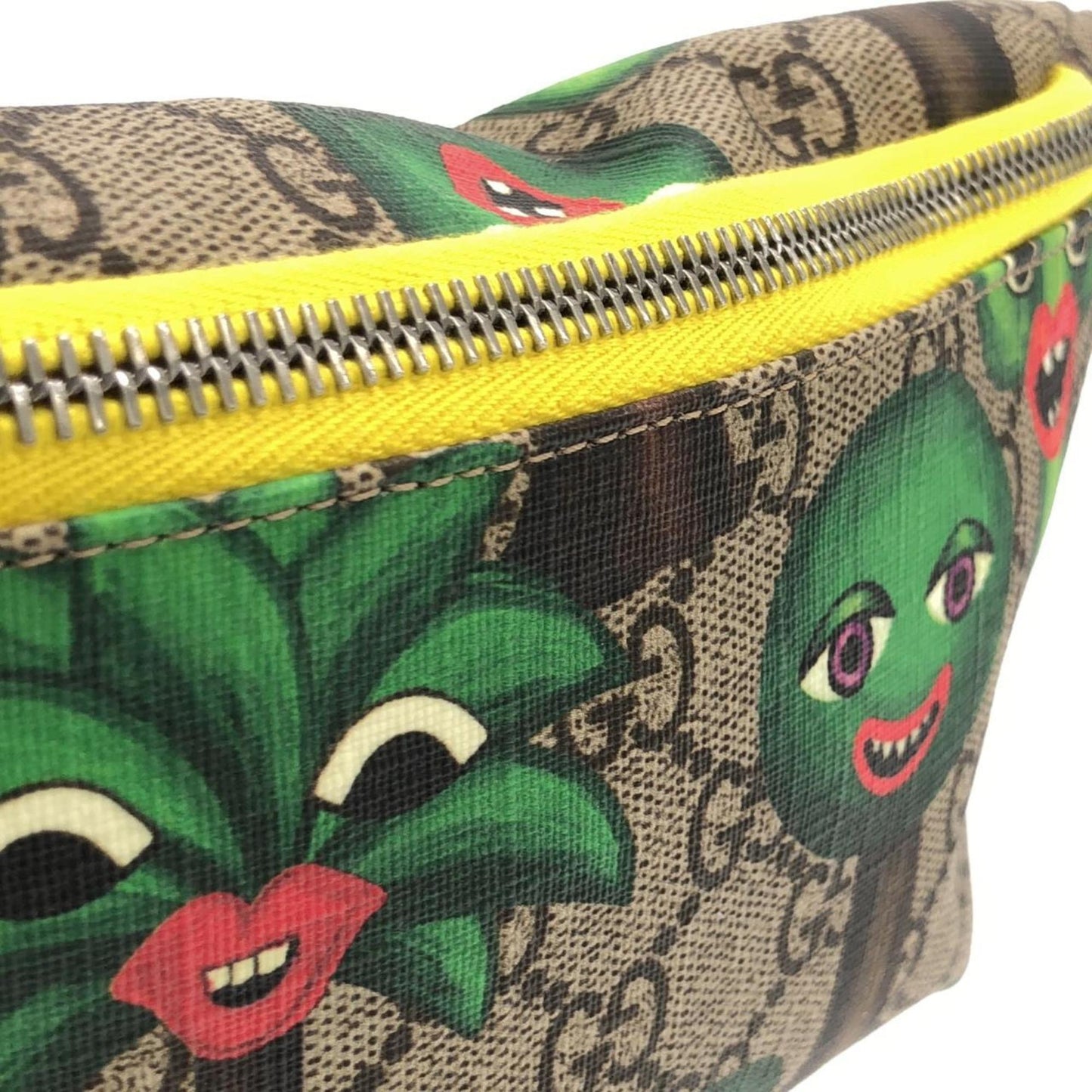 Gucci Beige Green Yellow Gg Supreme Fanny Pack