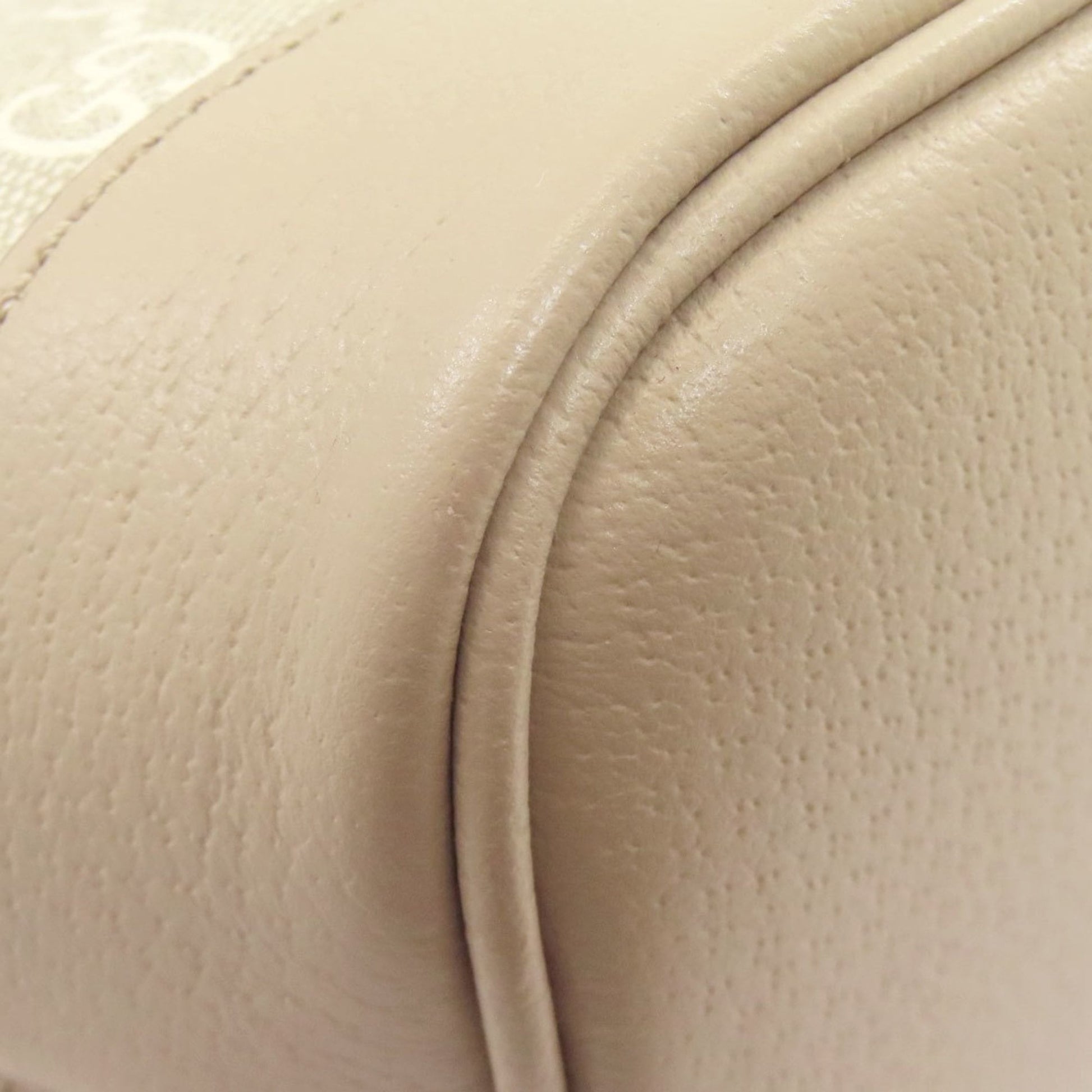 Gucci Beige Gg Supreme Handbag