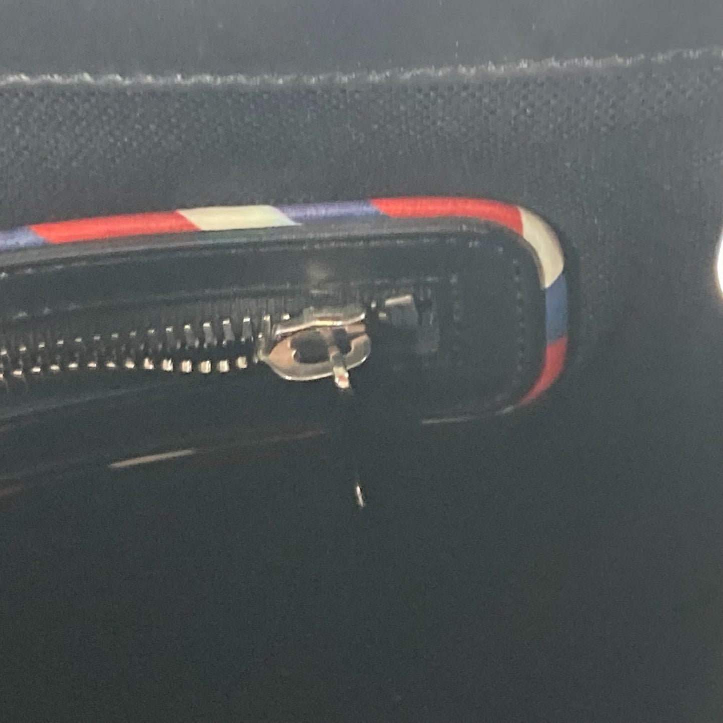 Gucci Black Multi-Color Gg Supreme Messenger Bag Shoulder Bag