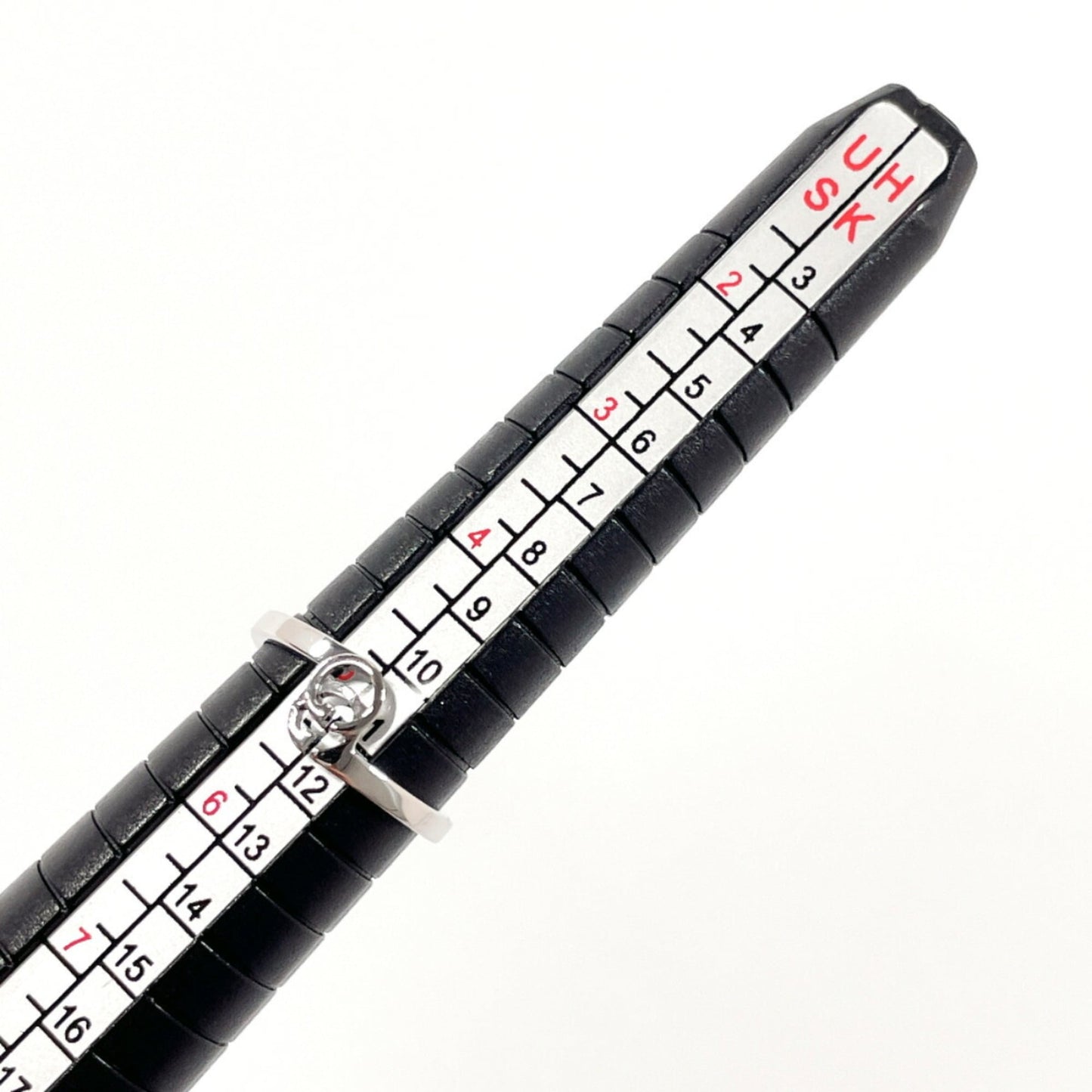 Gucci Silver White Gold (18K) Band Ring