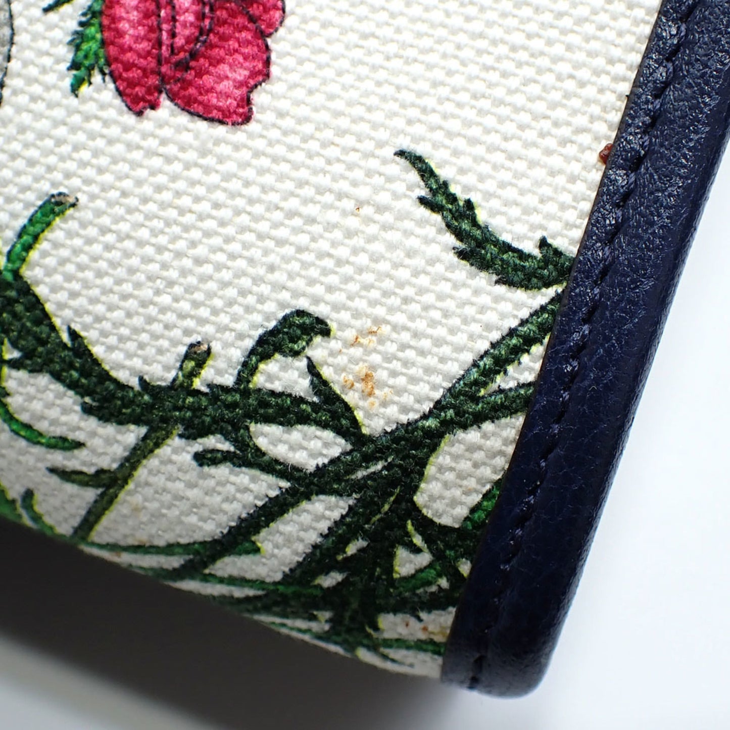 Gucci Multi-Color White Canvas Leather Handbag