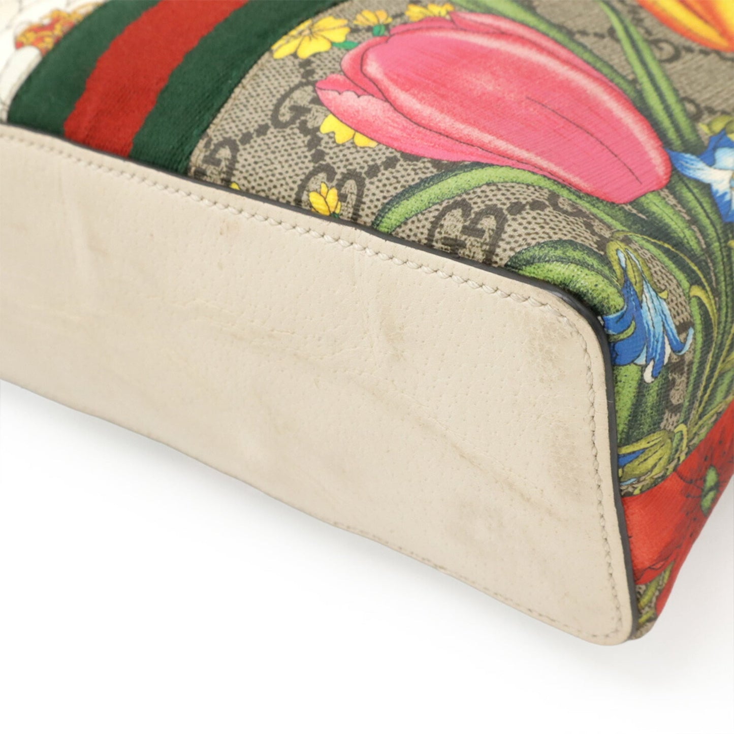 Gucci Beige Ivory Multi-Color Gg Supreme Canvas Leather Pochette Shoulder Bag