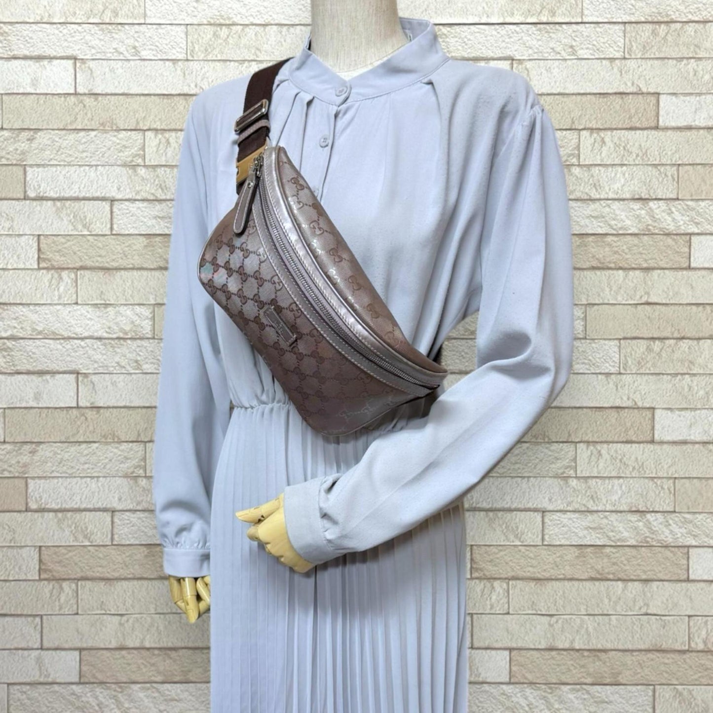 Gucci Silver Pvc Sling Bag