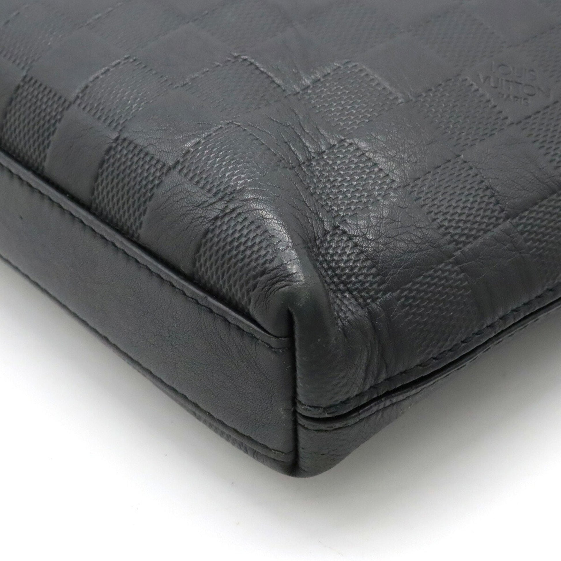 LOUIS VUITTON Damier Infini Pochette District Shoulder Bag Onyx Black N23355