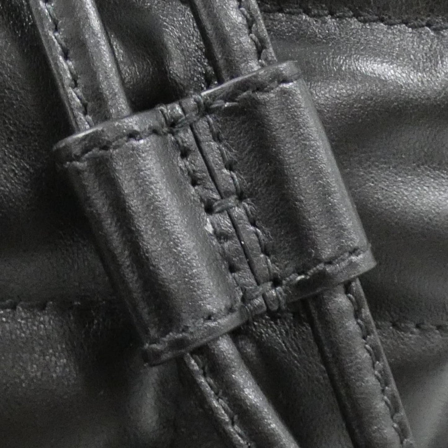 Gucci Black Leather Shoulder Bag