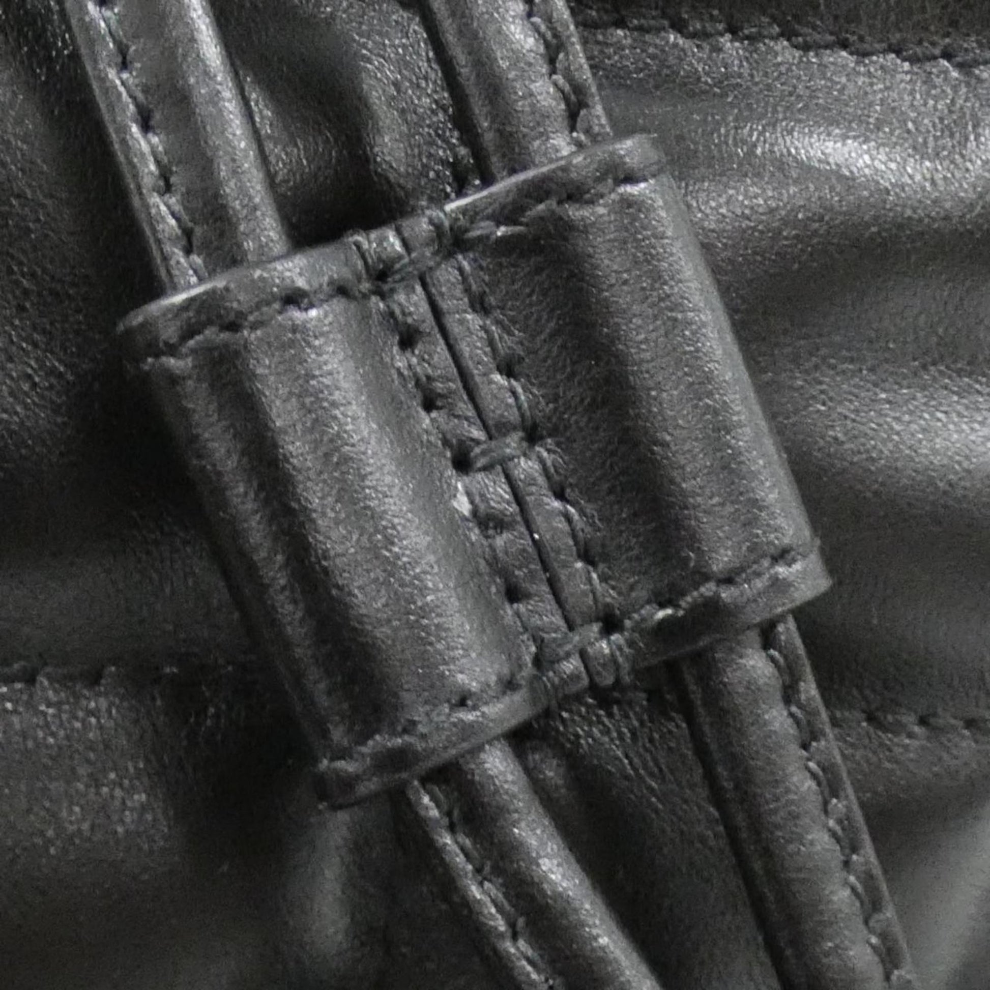 Gucci Black Leather Shoulder Bag