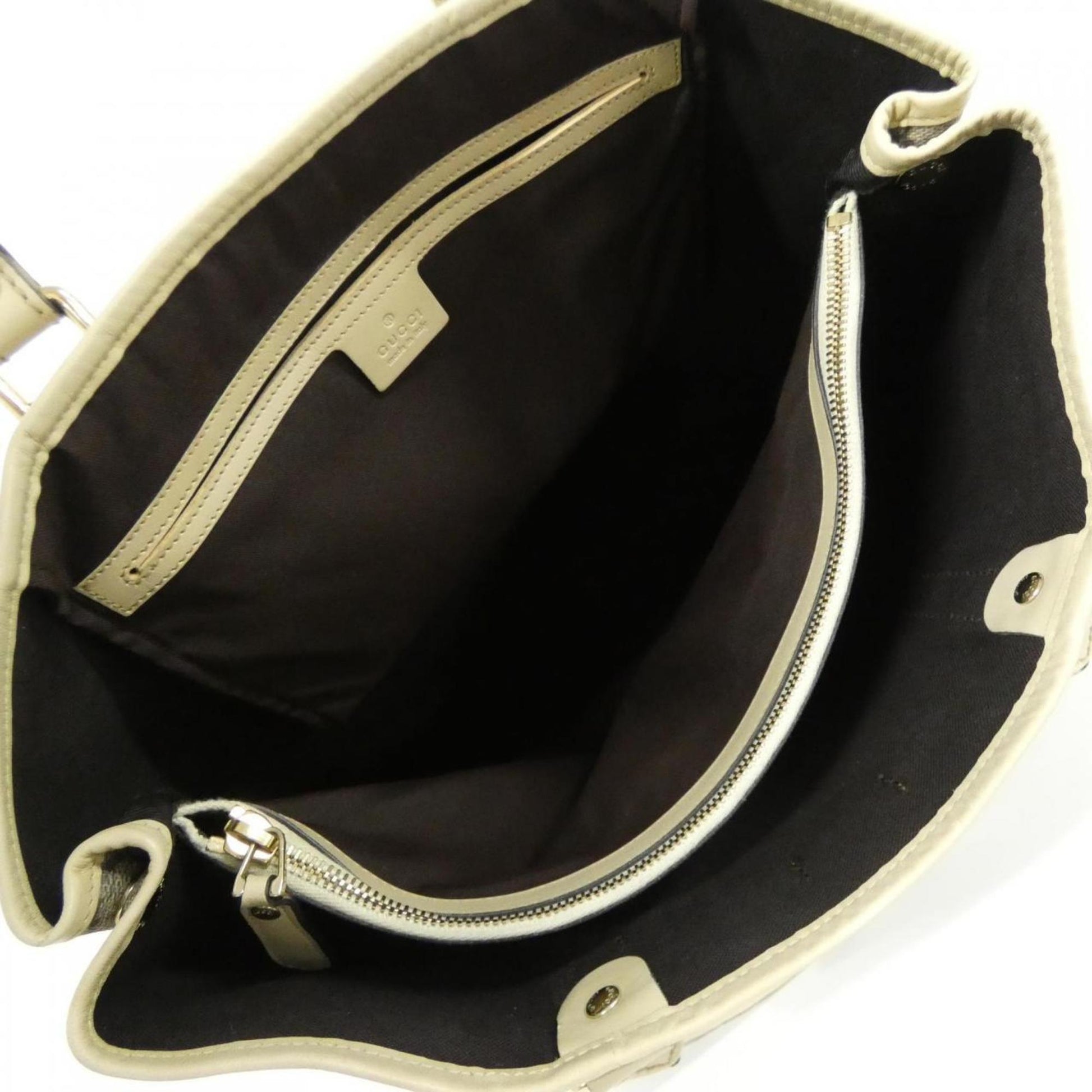 Gucci Beige Ivory Gg Plus Handbag
