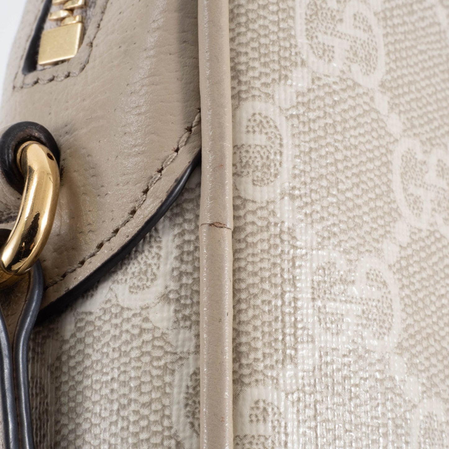 Gucci Beige Gg Supreme Leather Shoulder Bag