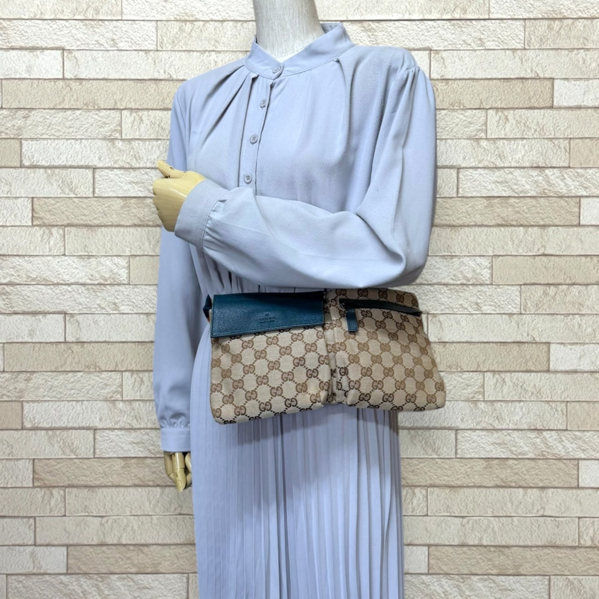 Gucci Beige Gg Canvas Leather Fanny Pack