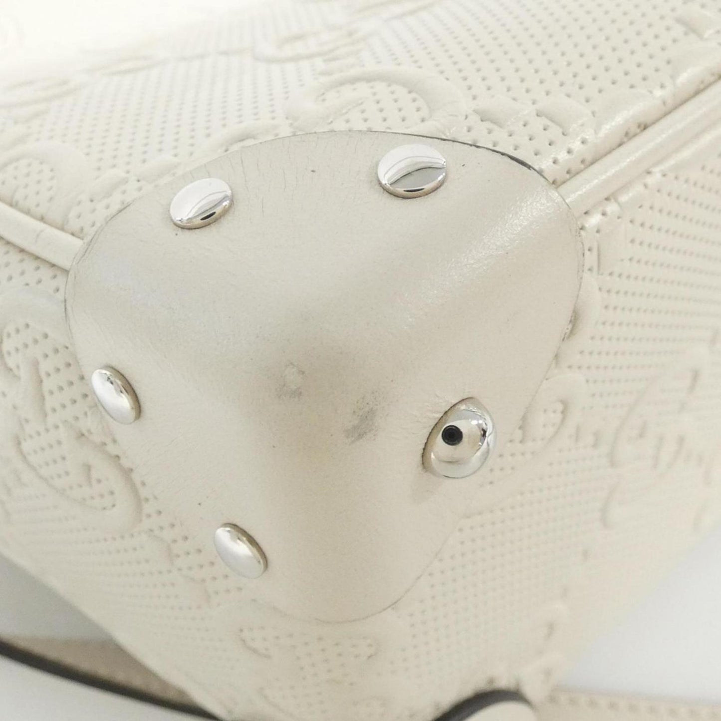 Gucci Off-White Shoulder Bag