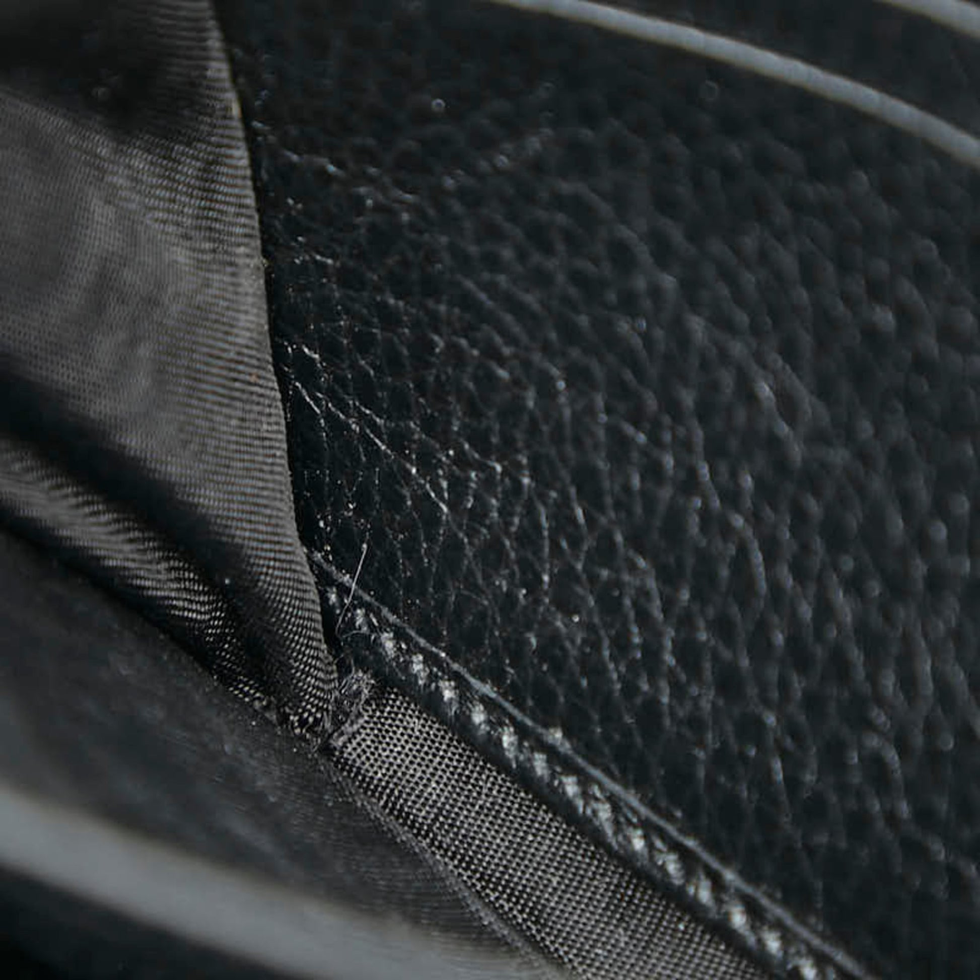 Gucci Black Leather Shoulder Bag