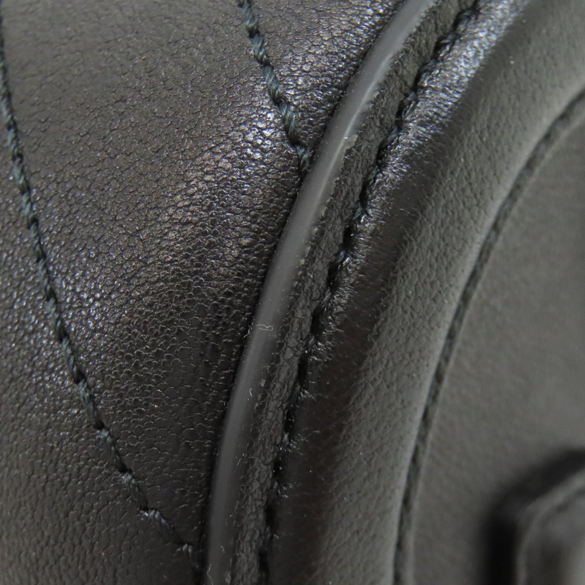Gucci Black Leather Shoulder Bag