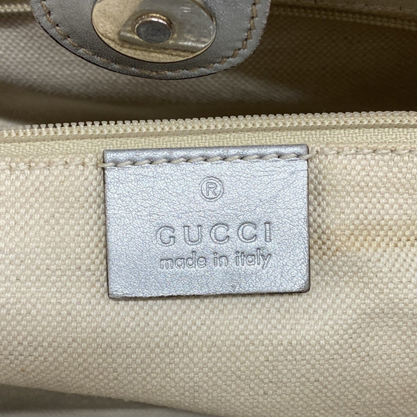 Gucci Silver Leather Handbag