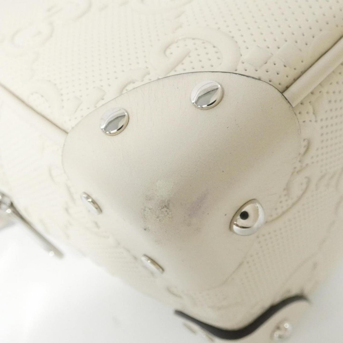 Gucci Off-White Shoulder Bag