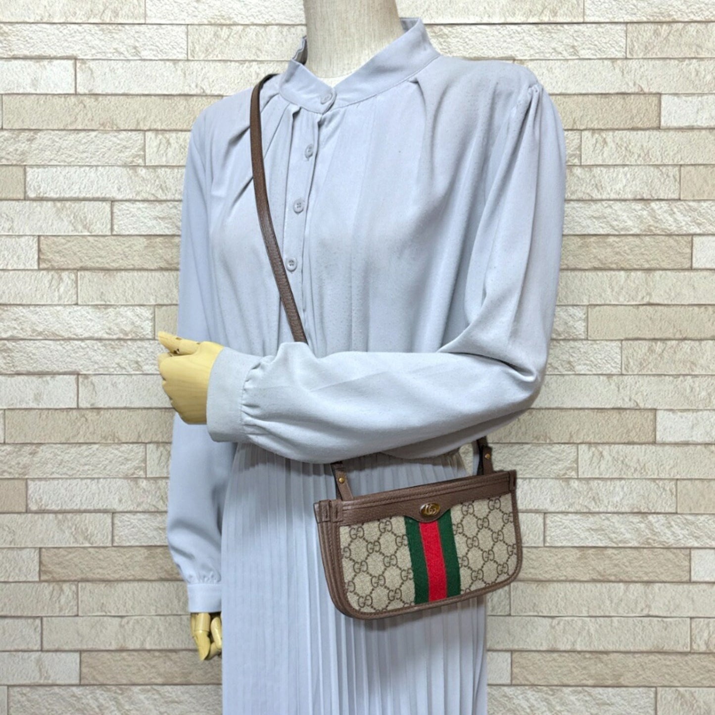Gucci Beige Brown Gg Supreme Shoulder Bag