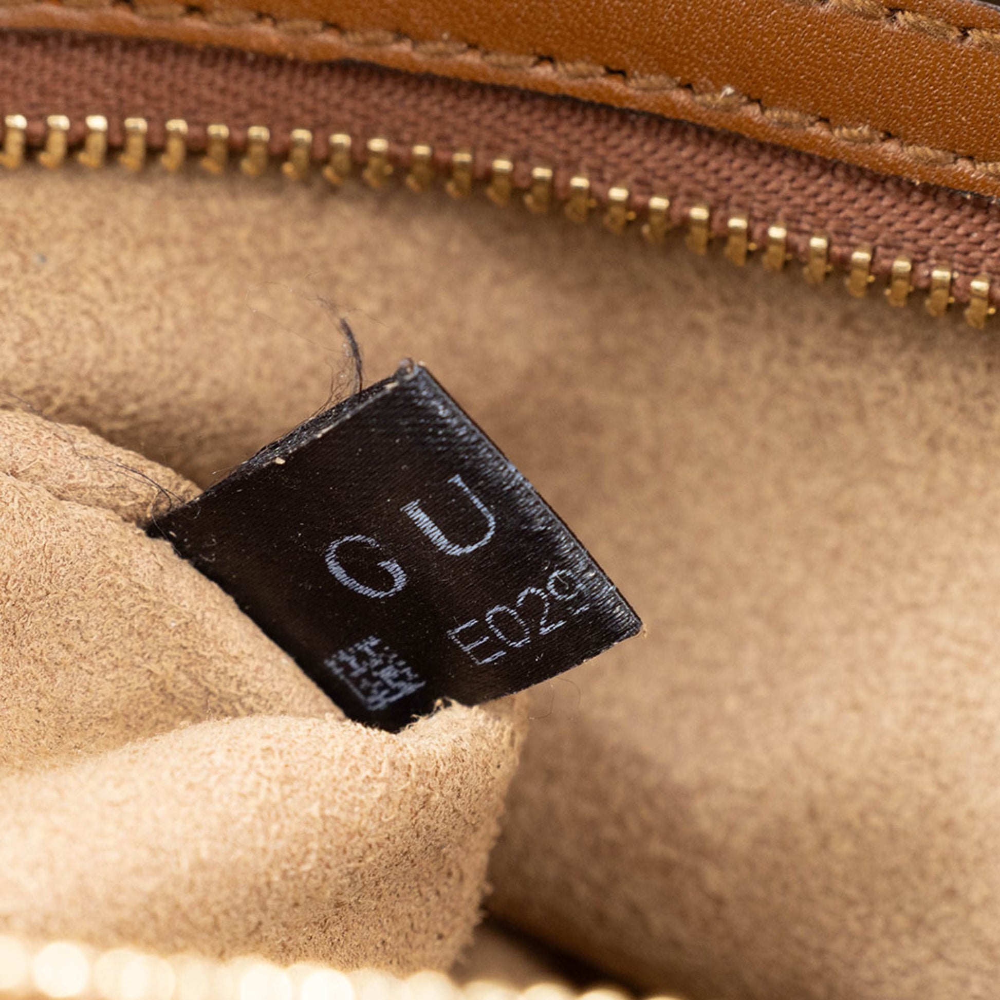 Gucci Beige Gg Supreme Leather Shoulder Bag