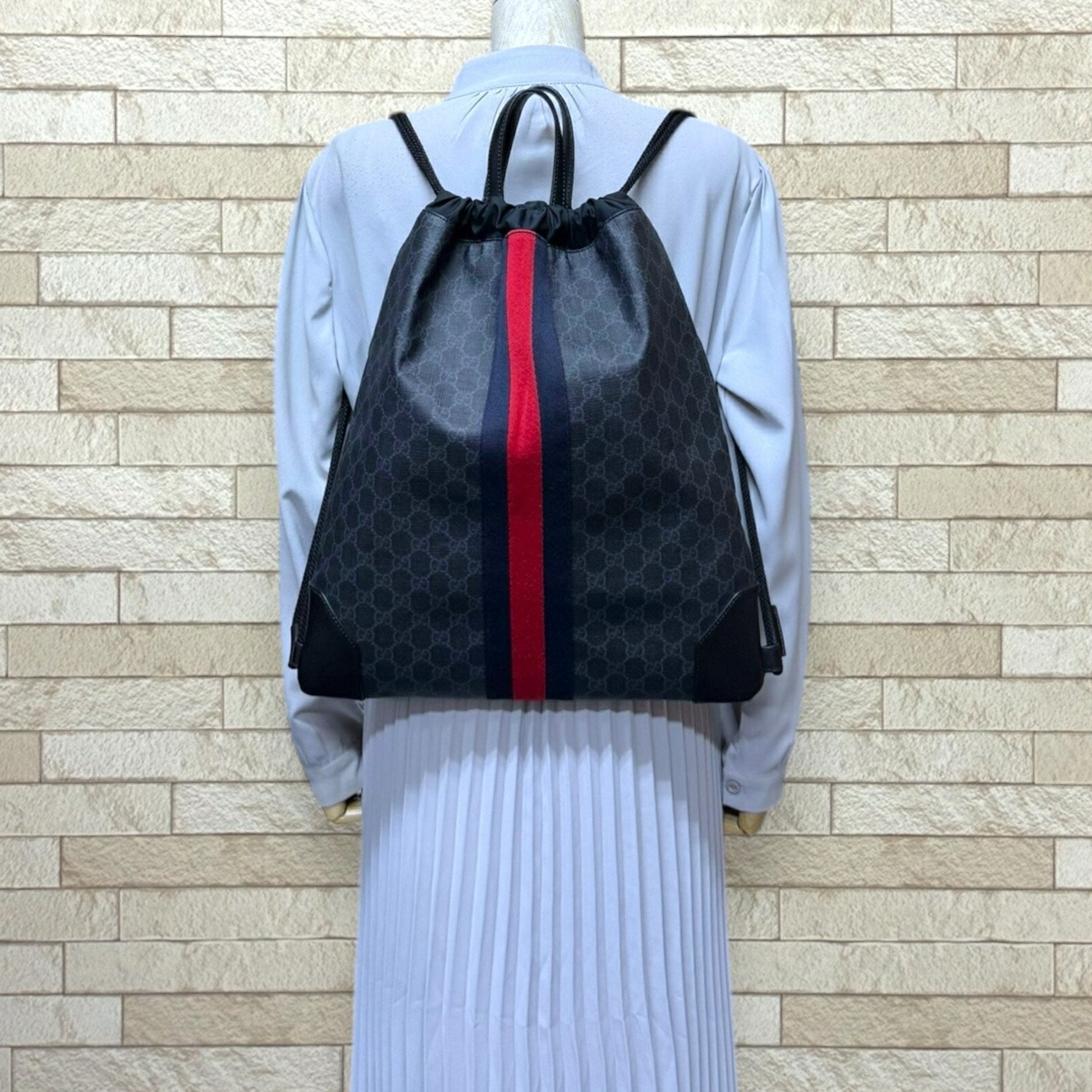 Gucci Black Navy Red Color Gg Supreme Backpack